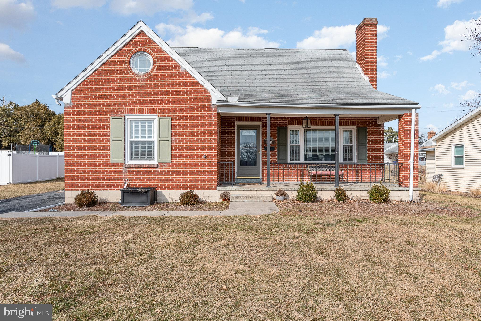 OAK HILLS - Residential Lease