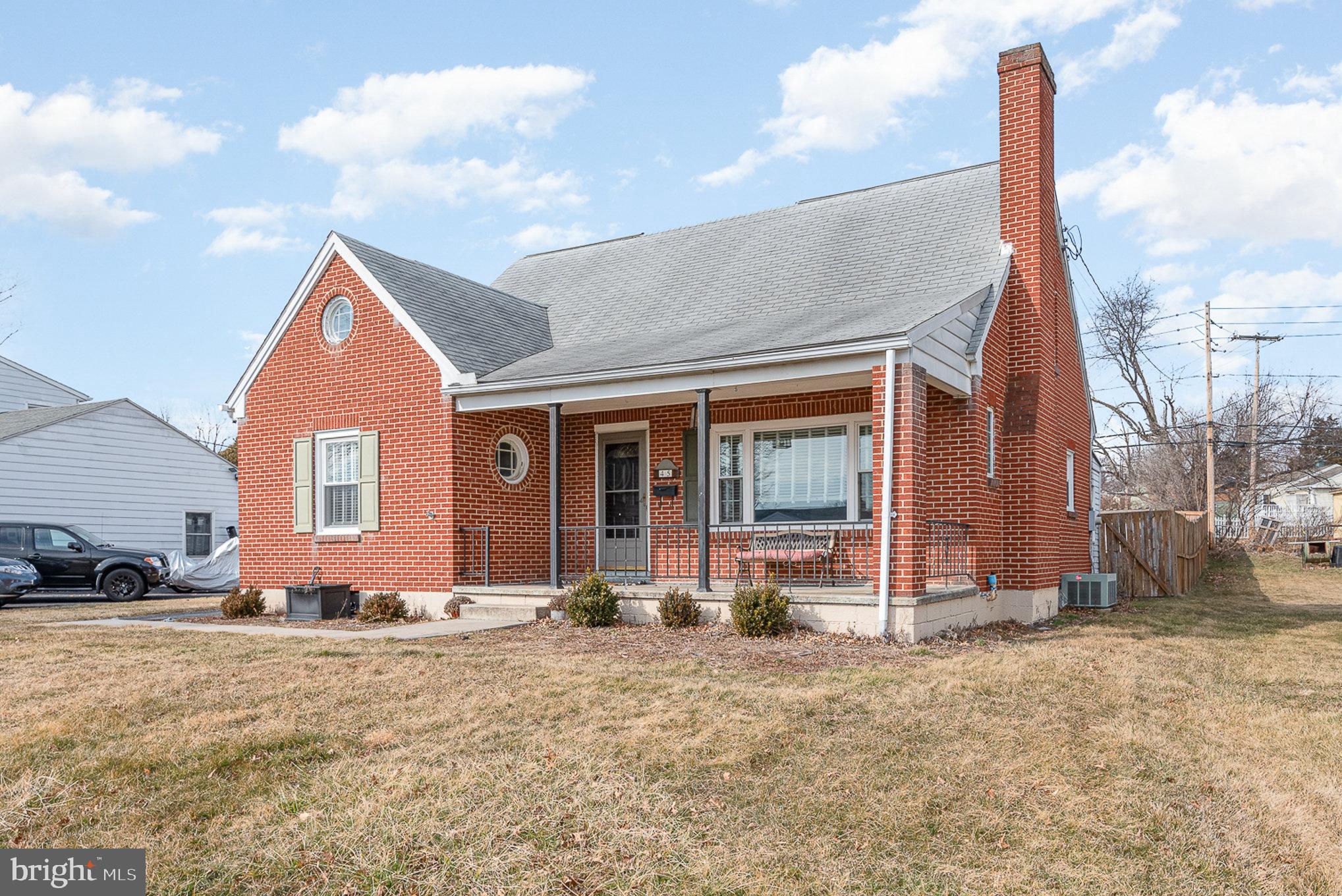 OAK HILLS - Residential Lease