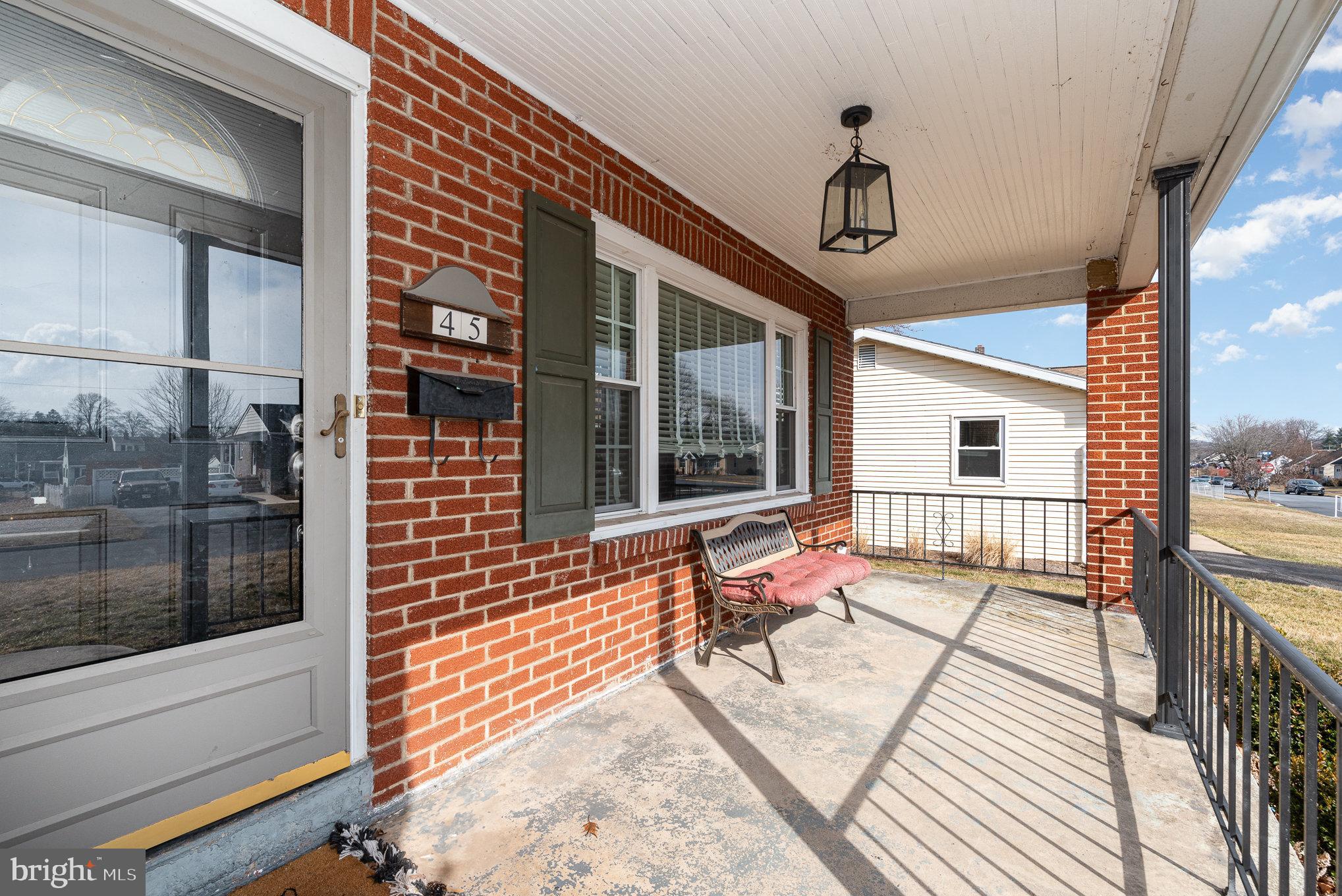 OAK HILLS - Residential Lease