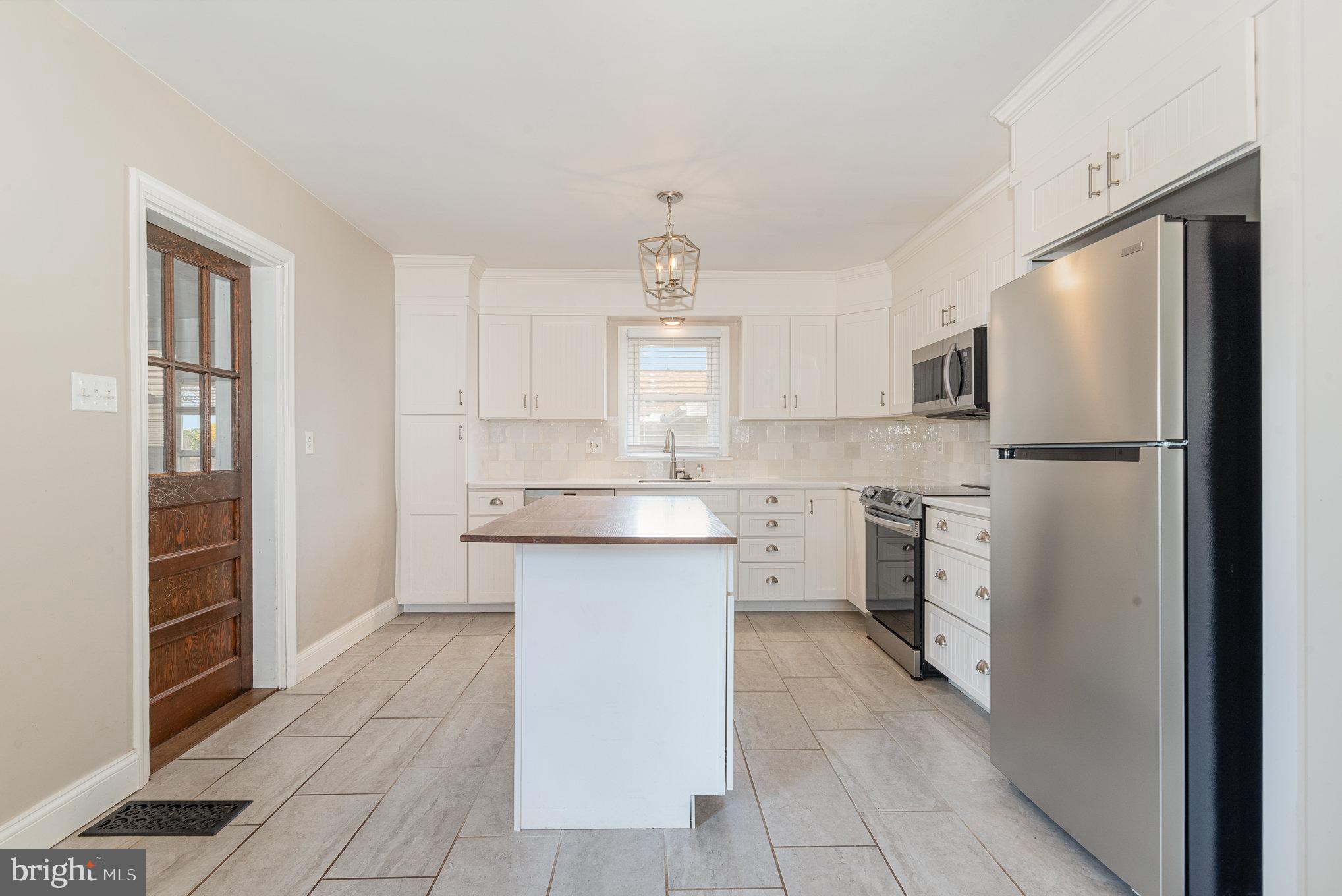 OAK HILLS - Residential Lease