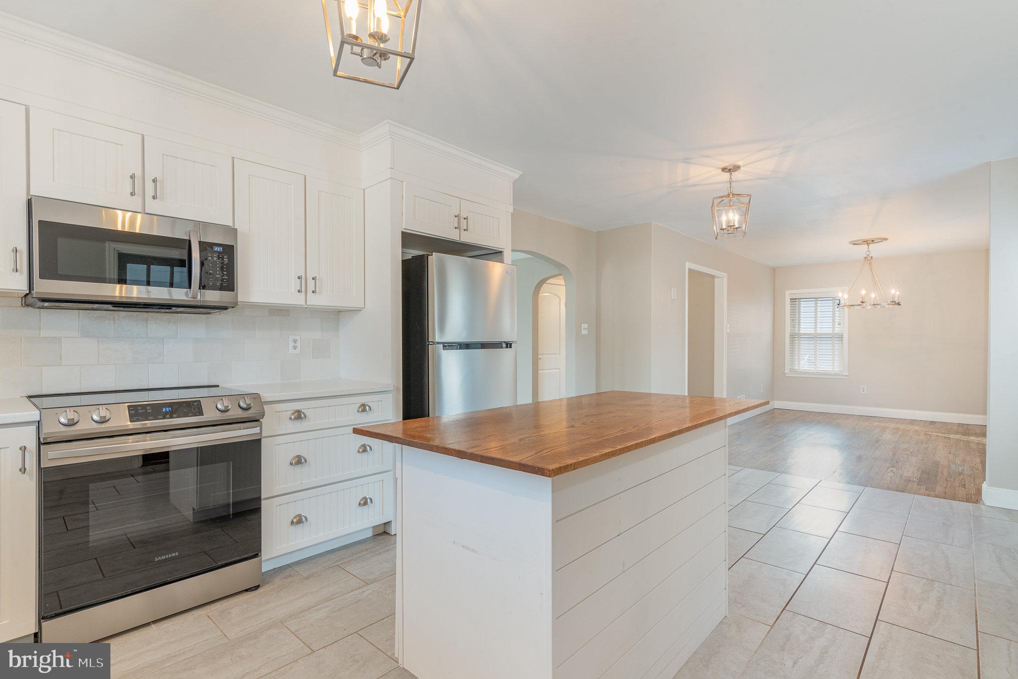 OAK HILLS - Residential Lease