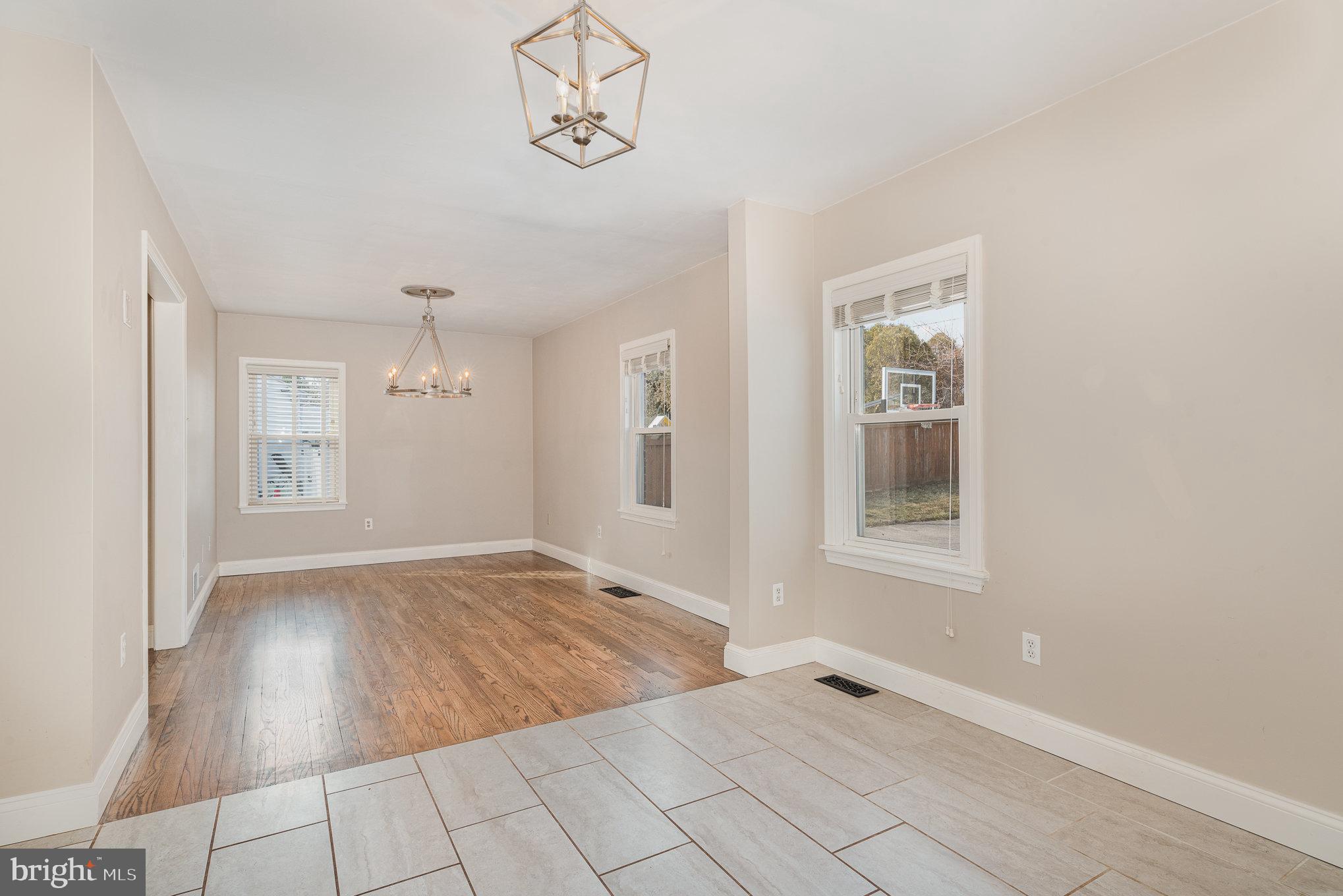 OAK HILLS - Residential Lease