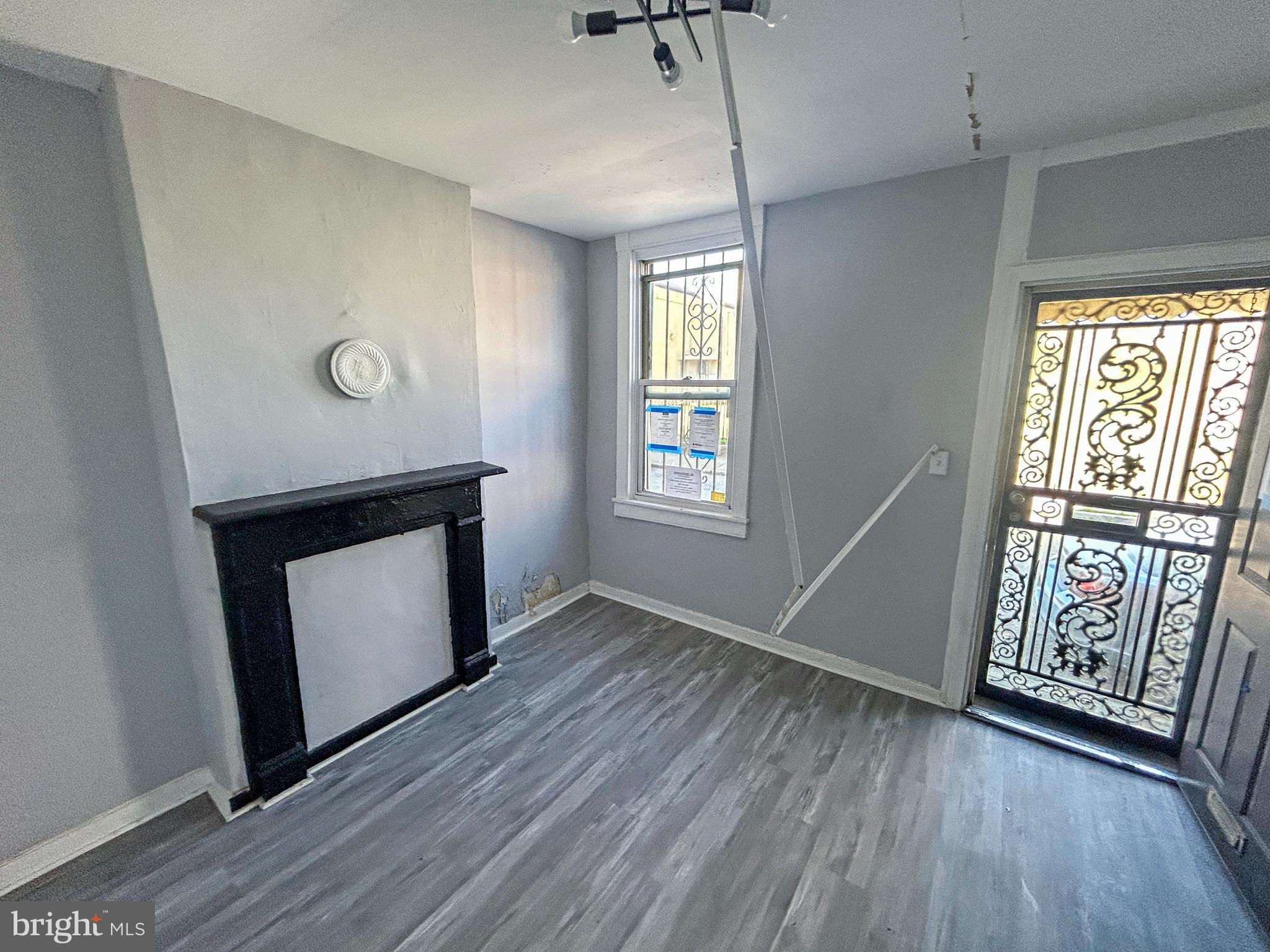 SANDTOWN-WINCHESTER - Residential