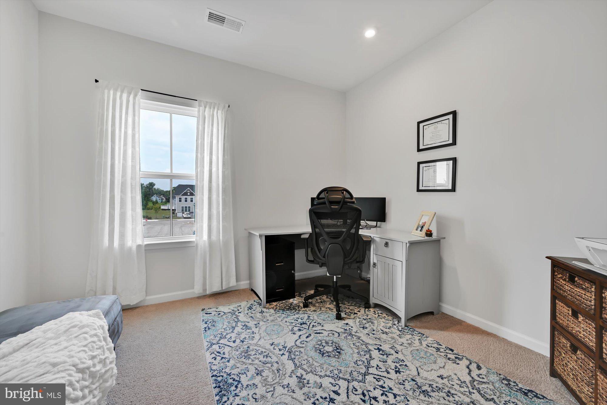 MONTGOMERY VIEW - Residential