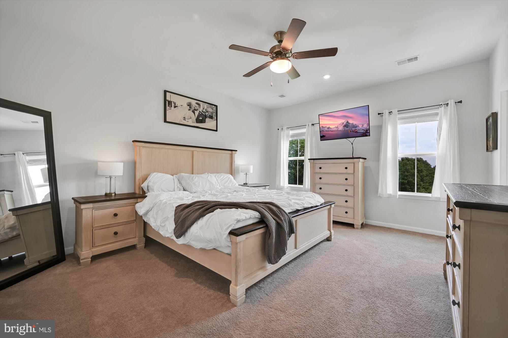 MONTGOMERY VIEW - Residential