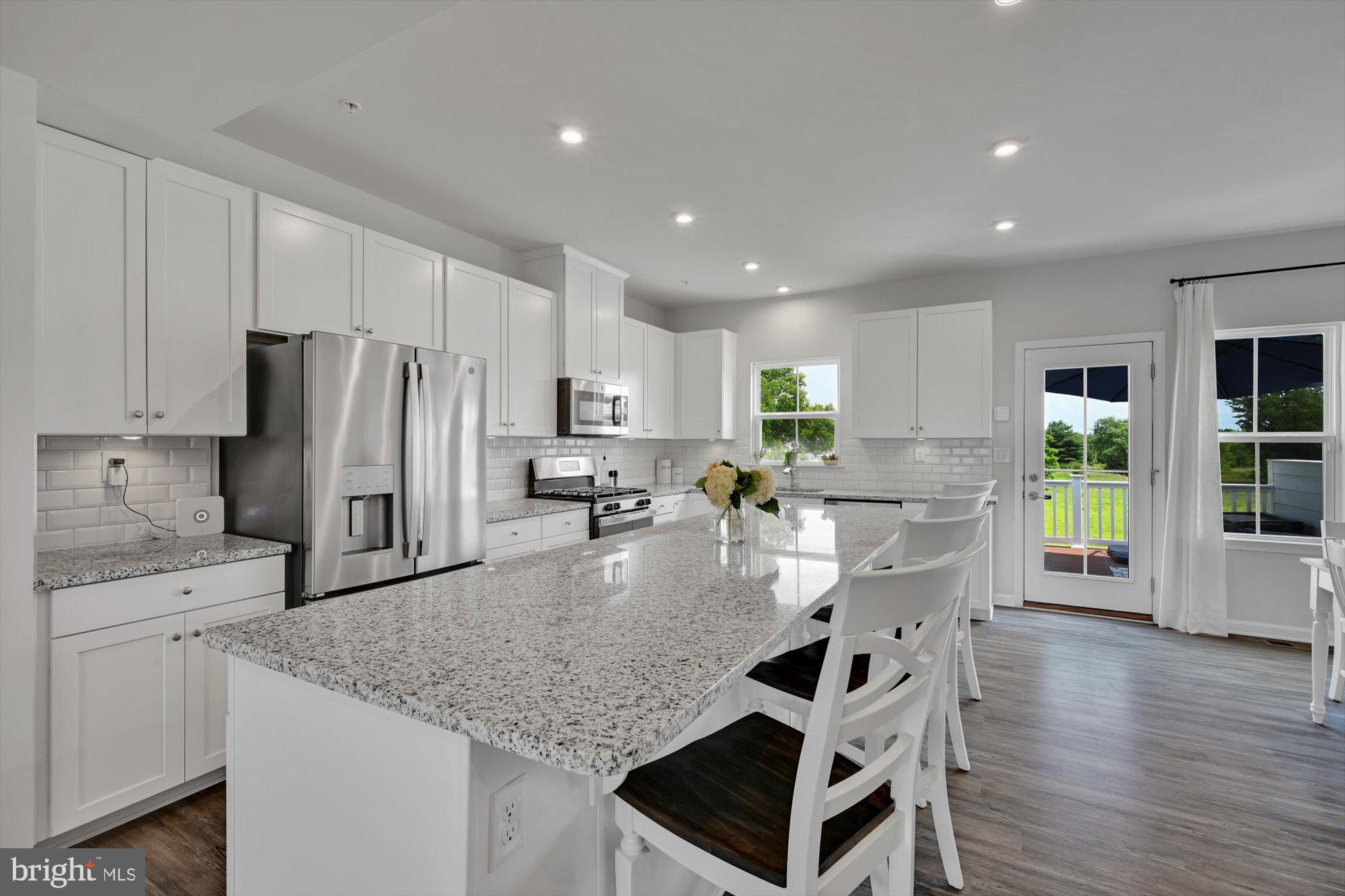 MONTGOMERY VIEW - Residential