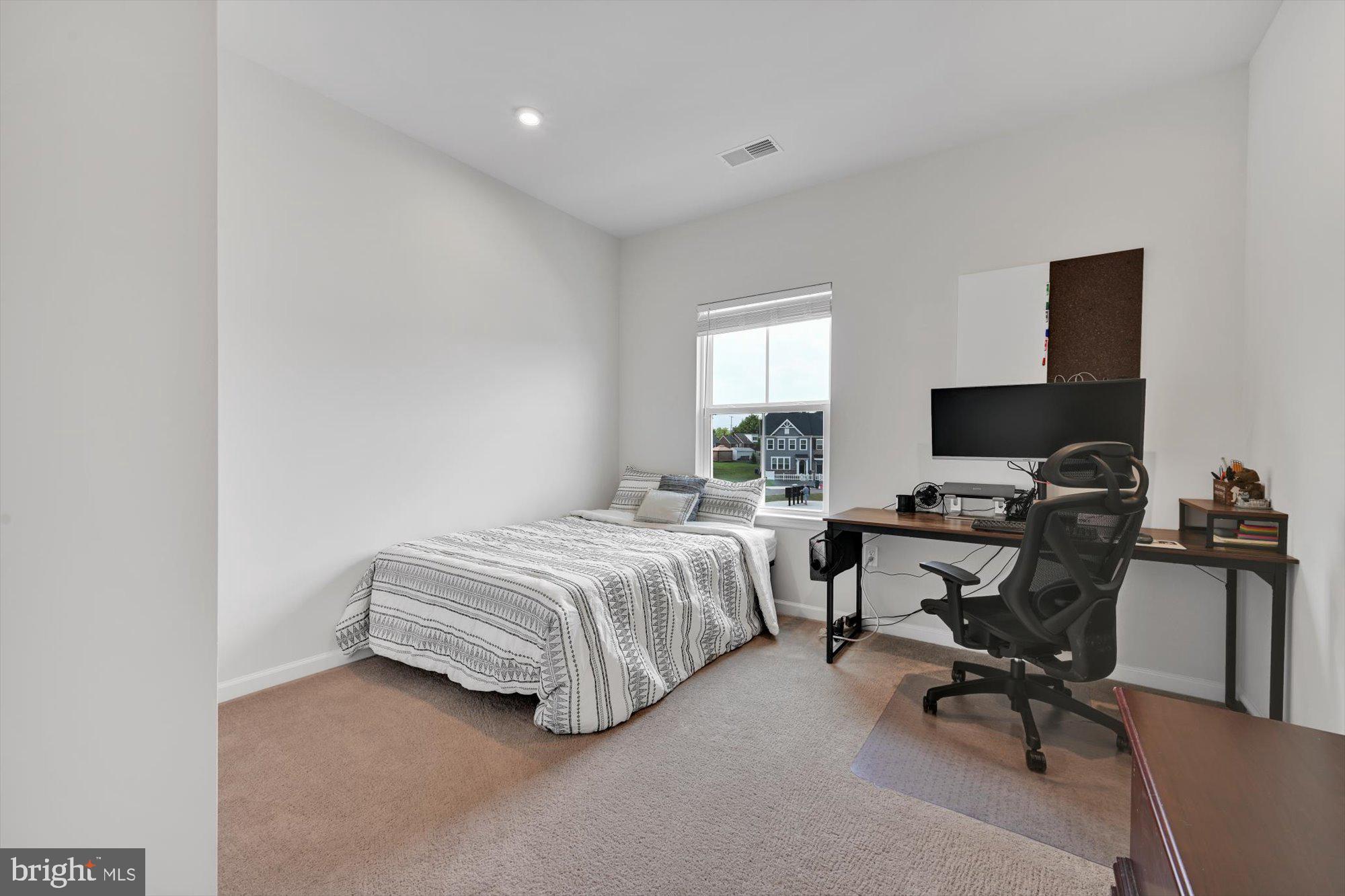 MONTGOMERY VIEW - Residential