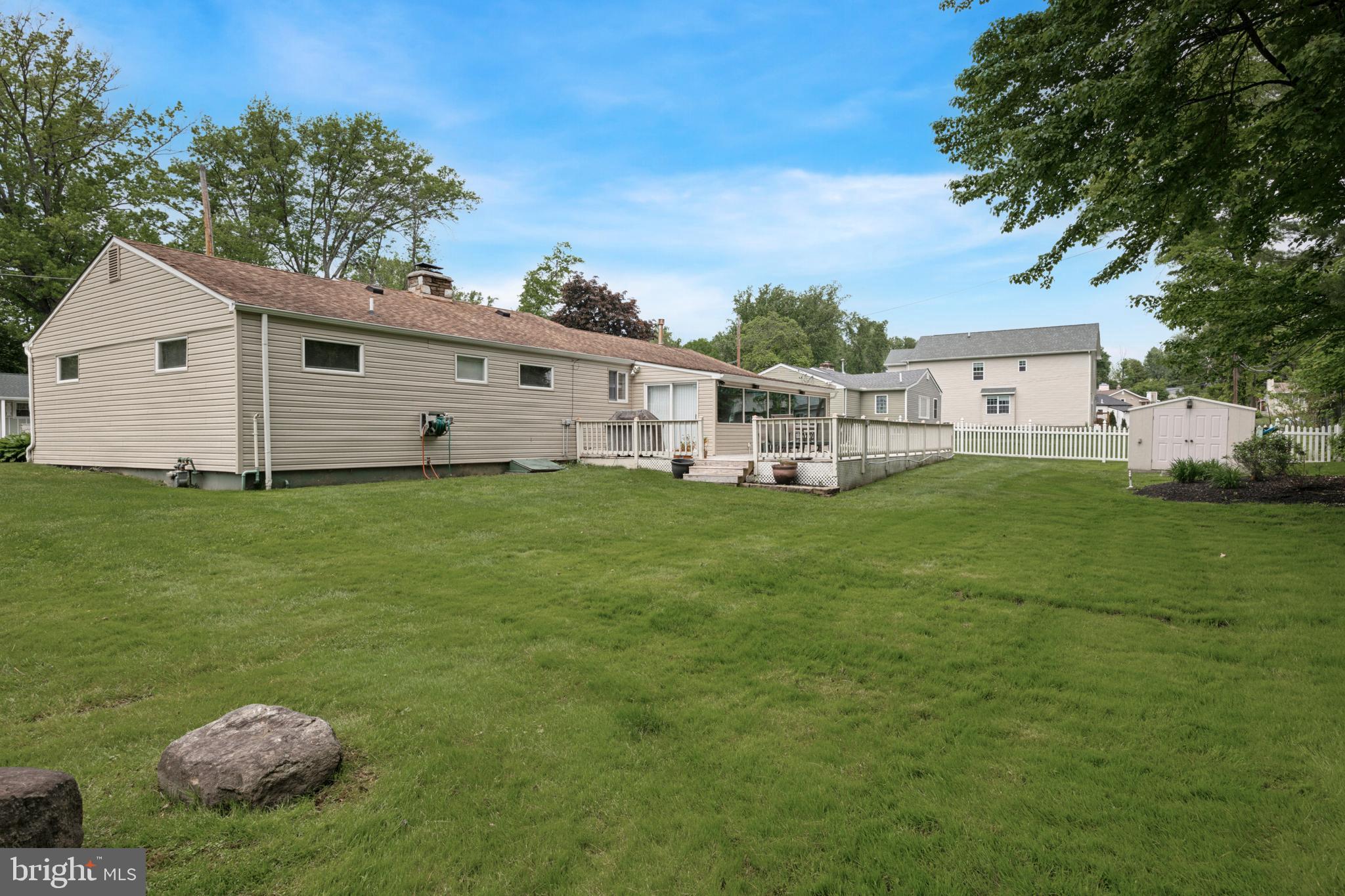 FEASTERVILLE - Residential