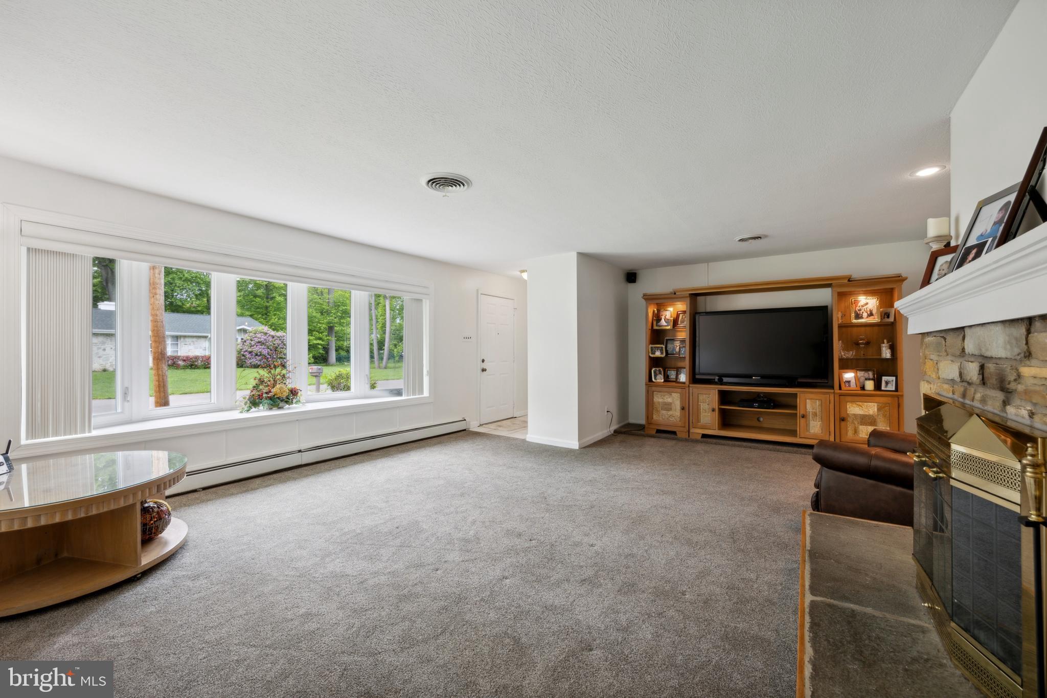 FEASTERVILLE - Residential