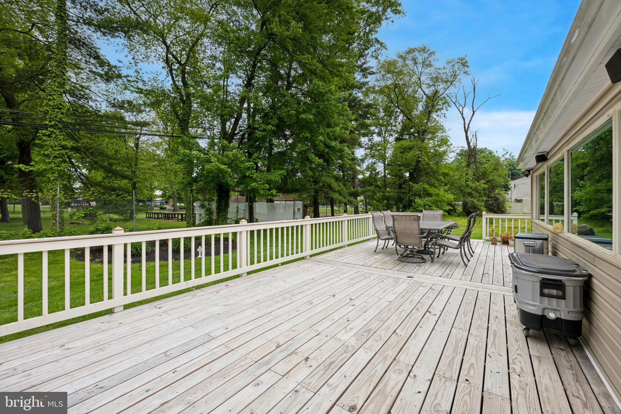 FEASTERVILLE - Residential