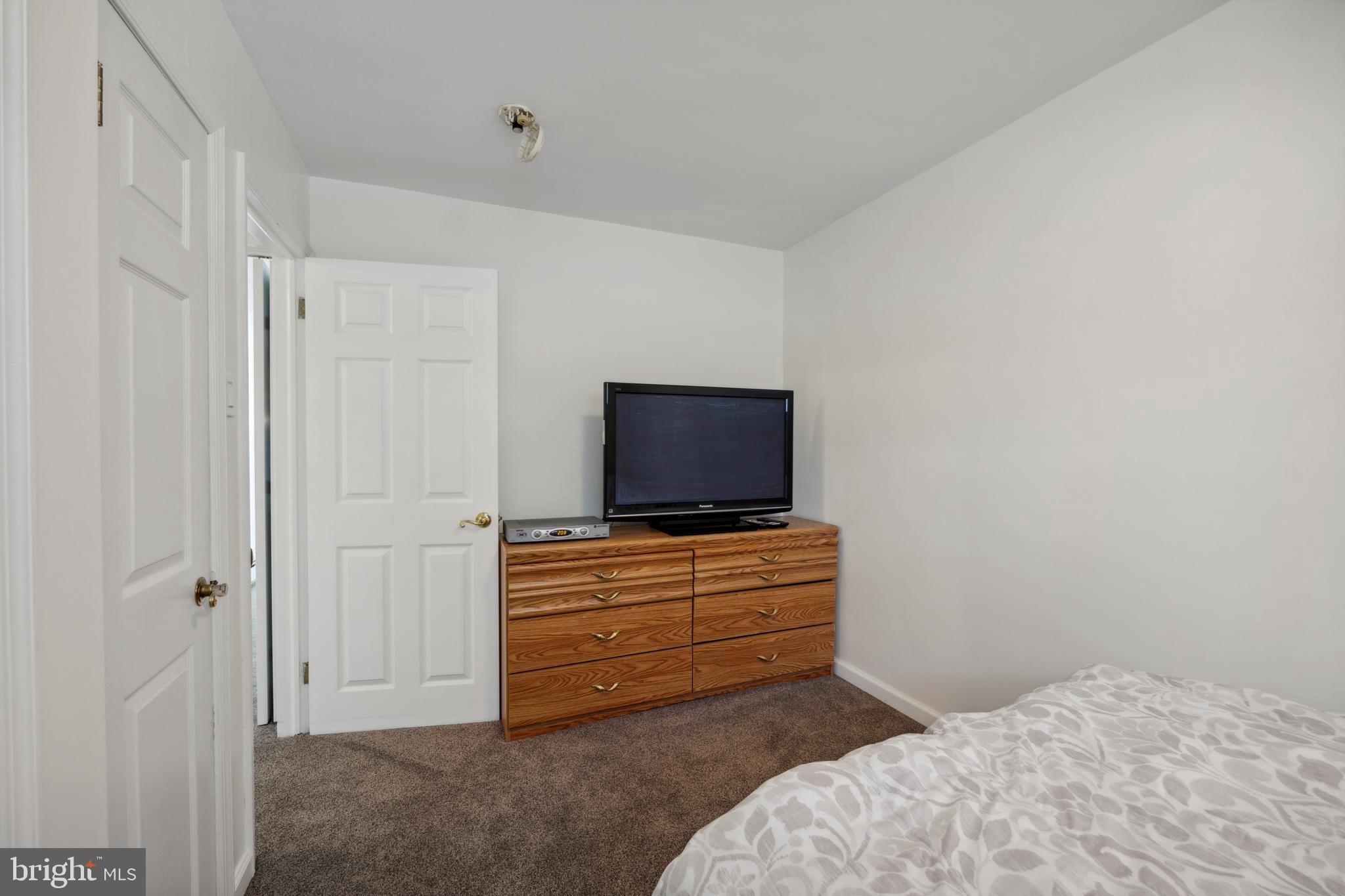 FEASTERVILLE - Residential