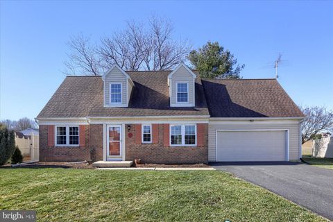 Photo of 311 Redwood Lane, New Holland, PA 17557 (MLS # PALA2046444)