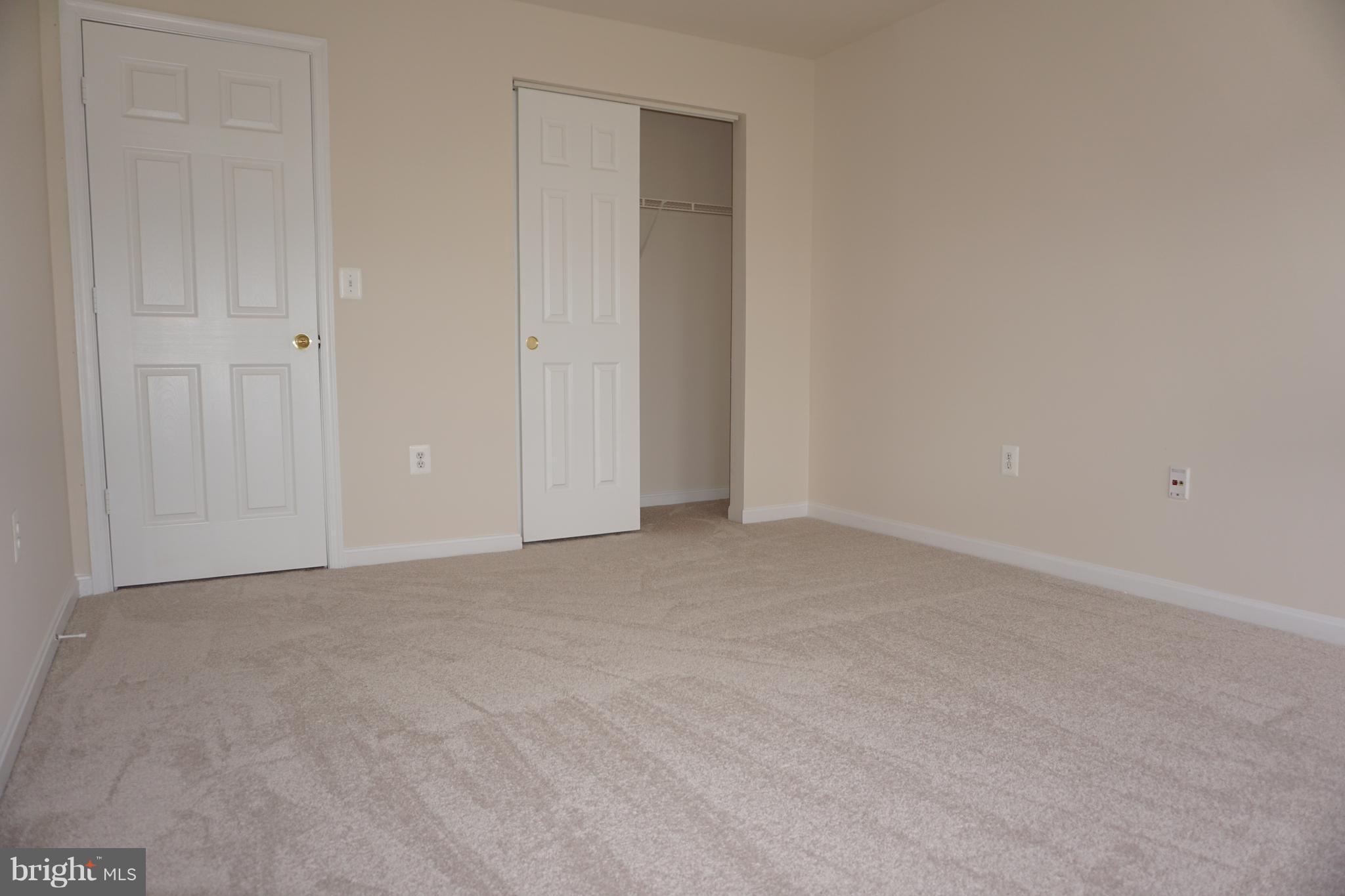 POWELLS RUN VILLAGE COND - Residential