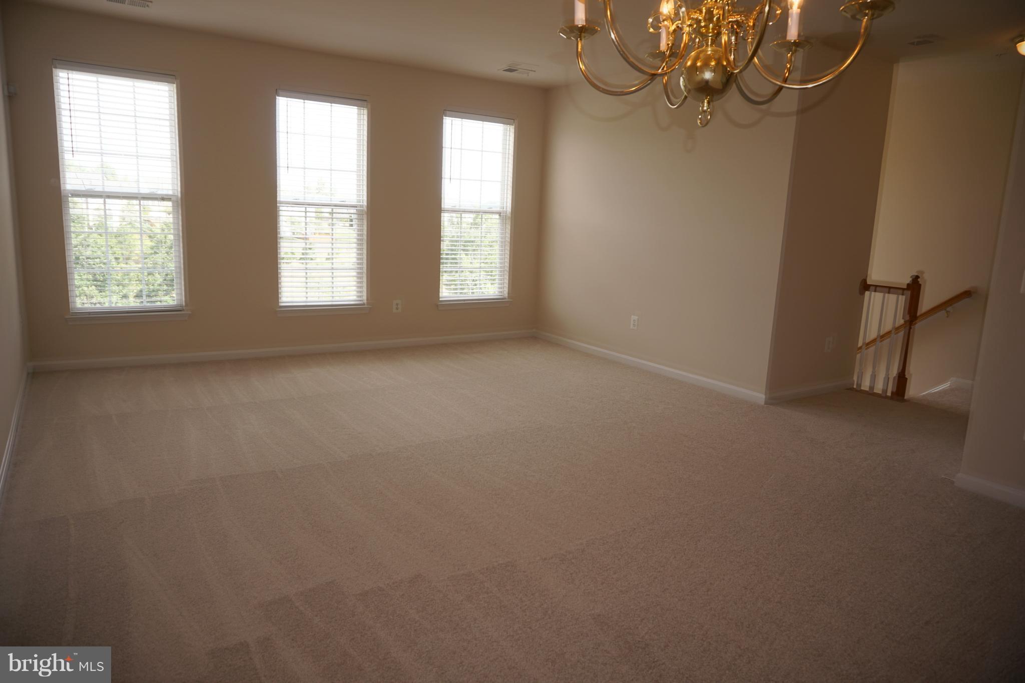 POWELLS RUN VILLAGE COND - Residential