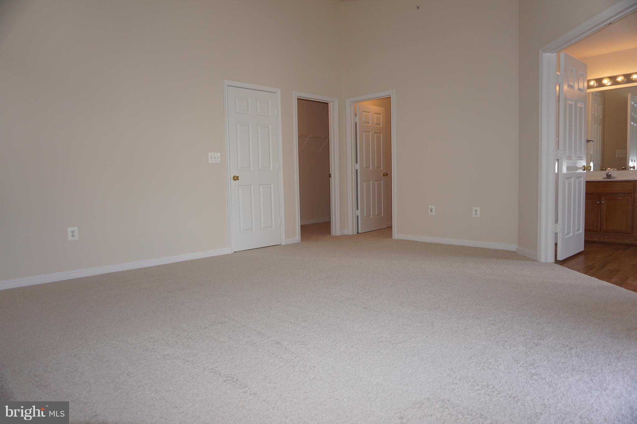 POWELLS RUN VILLAGE COND - Residential