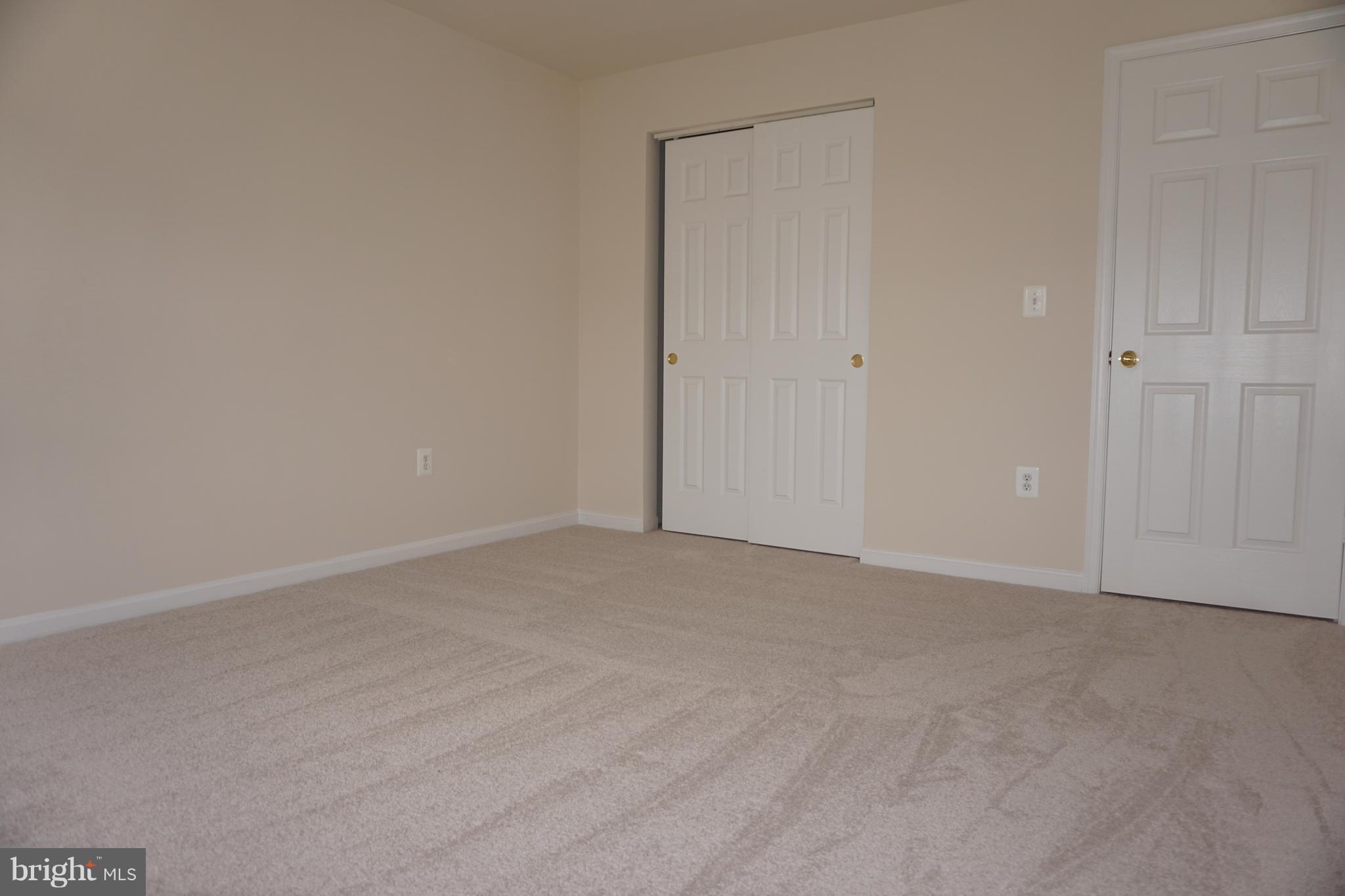 POWELLS RUN VILLAGE COND - Residential