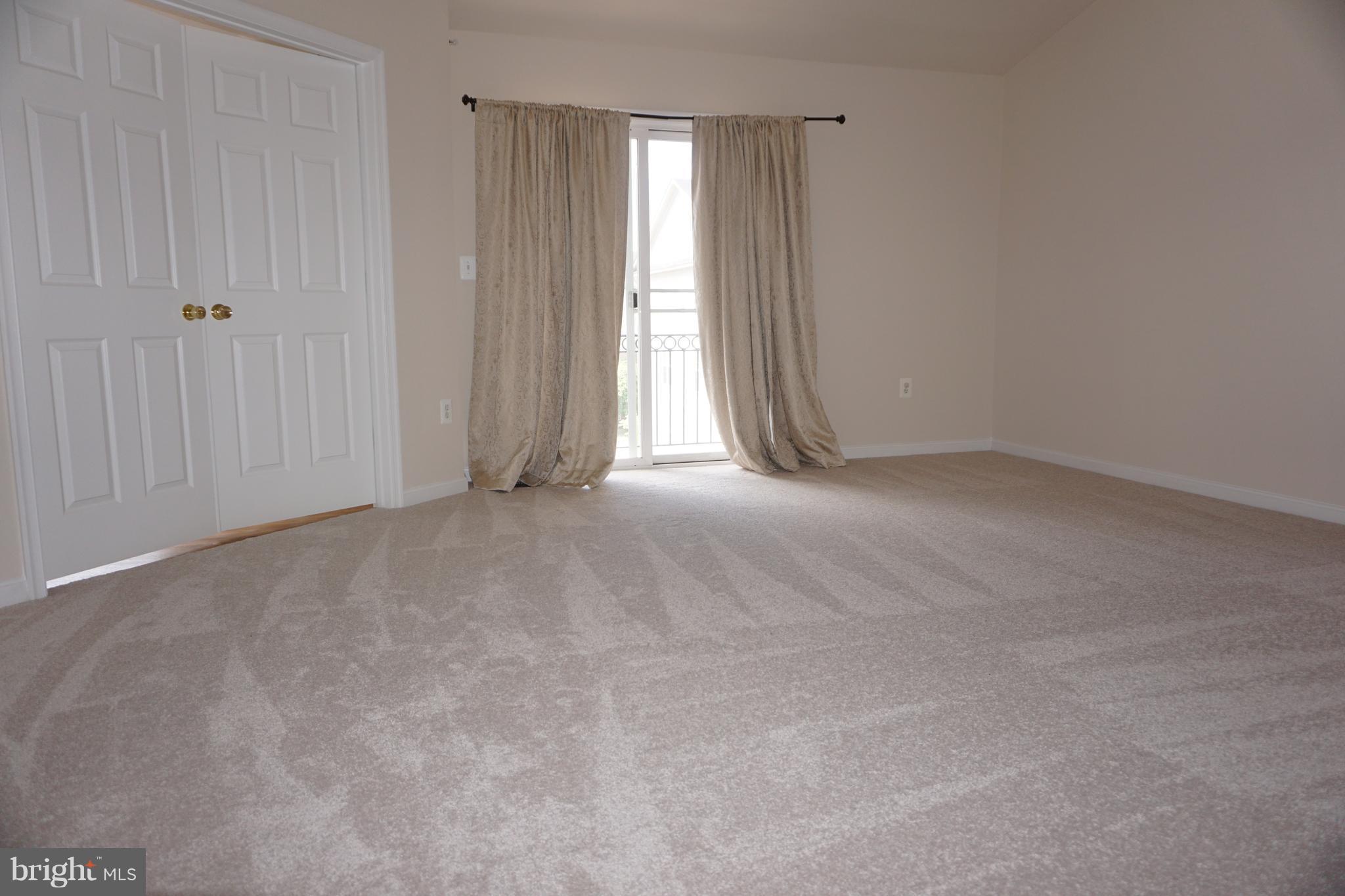 POWELLS RUN VILLAGE COND - Residential