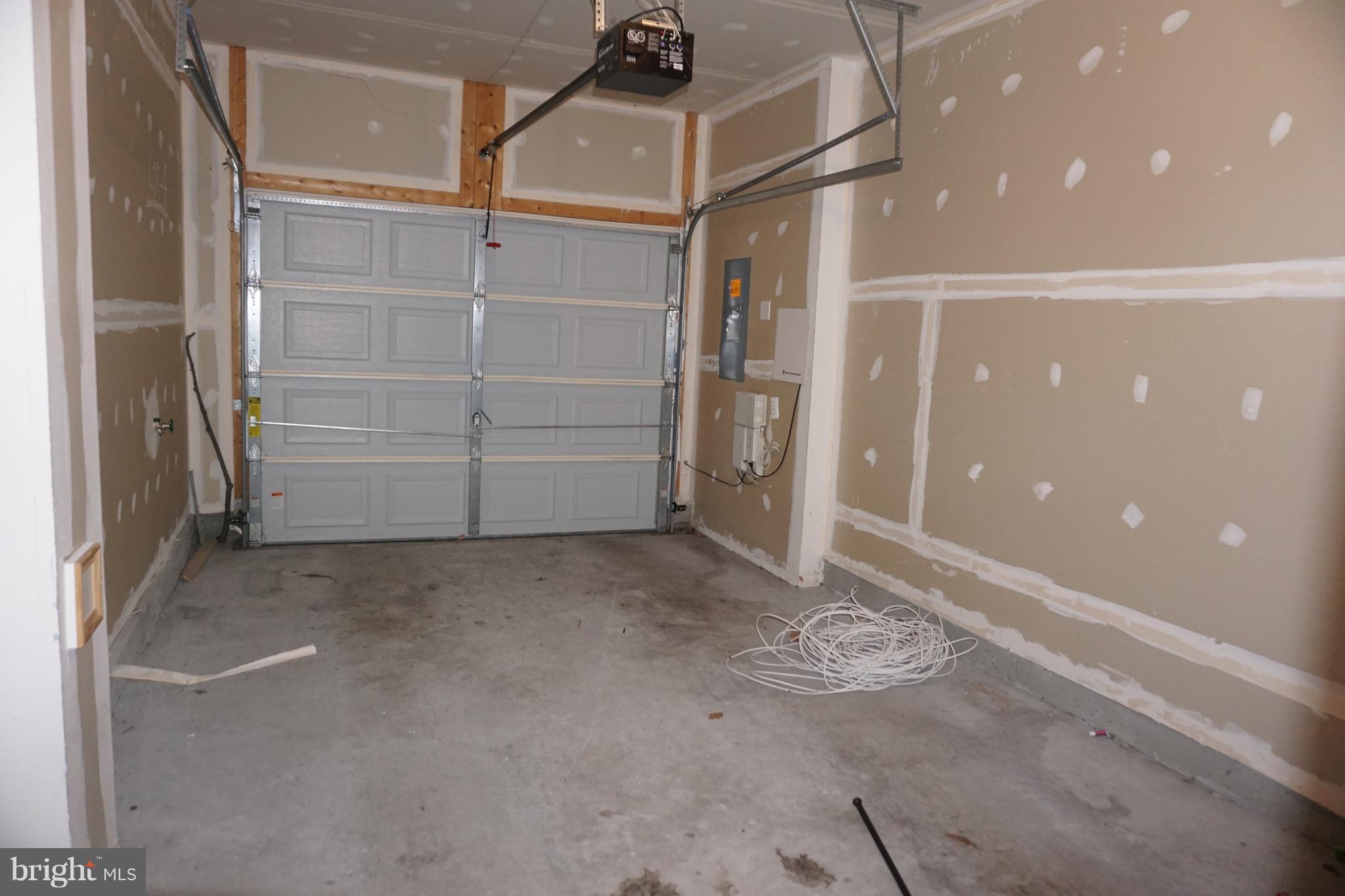 POWELLS RUN VILLAGE COND - Residential