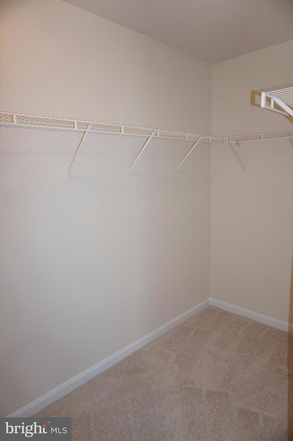 POWELLS RUN VILLAGE COND - Residential