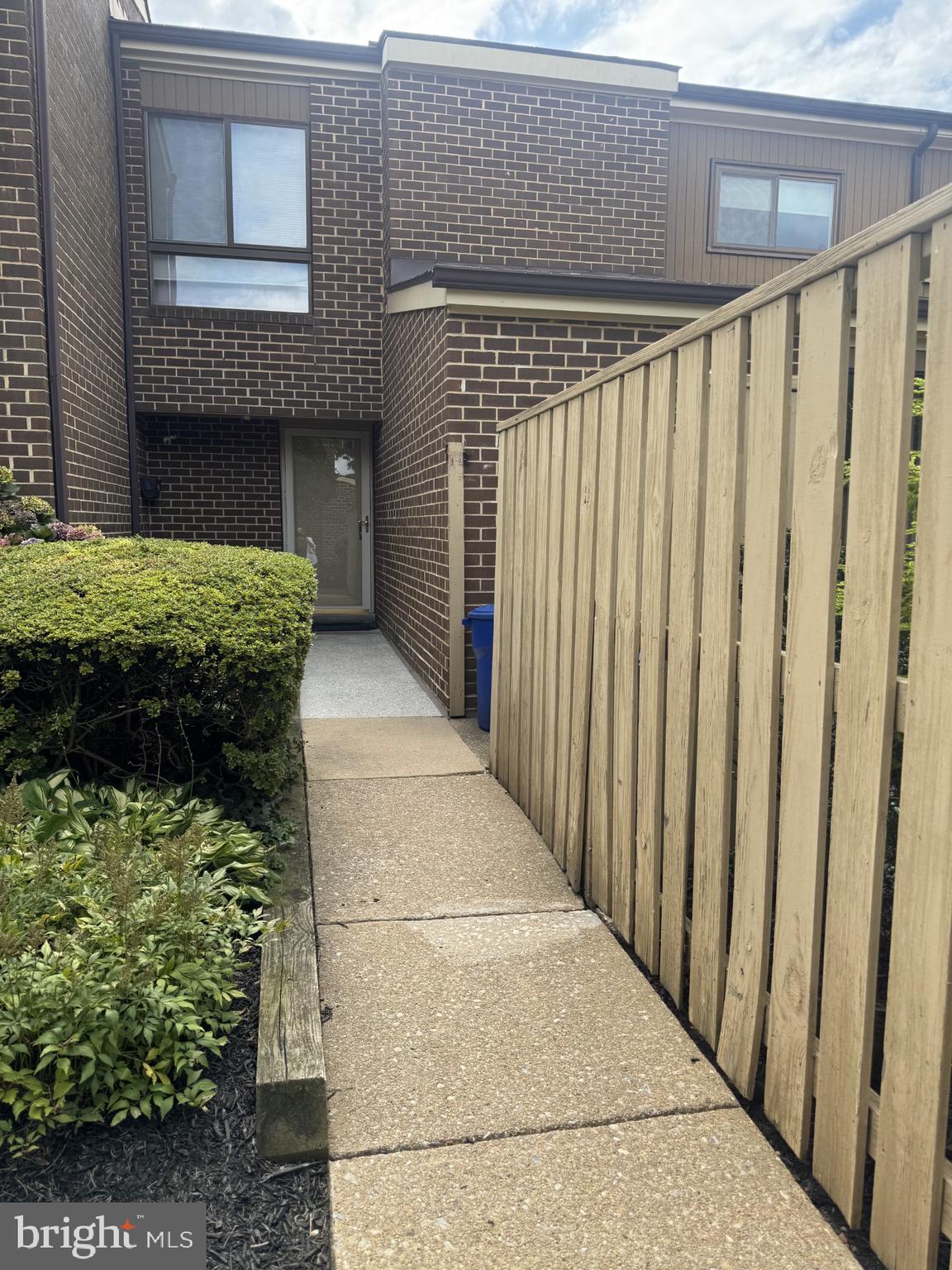 10 COBBLER COURT F