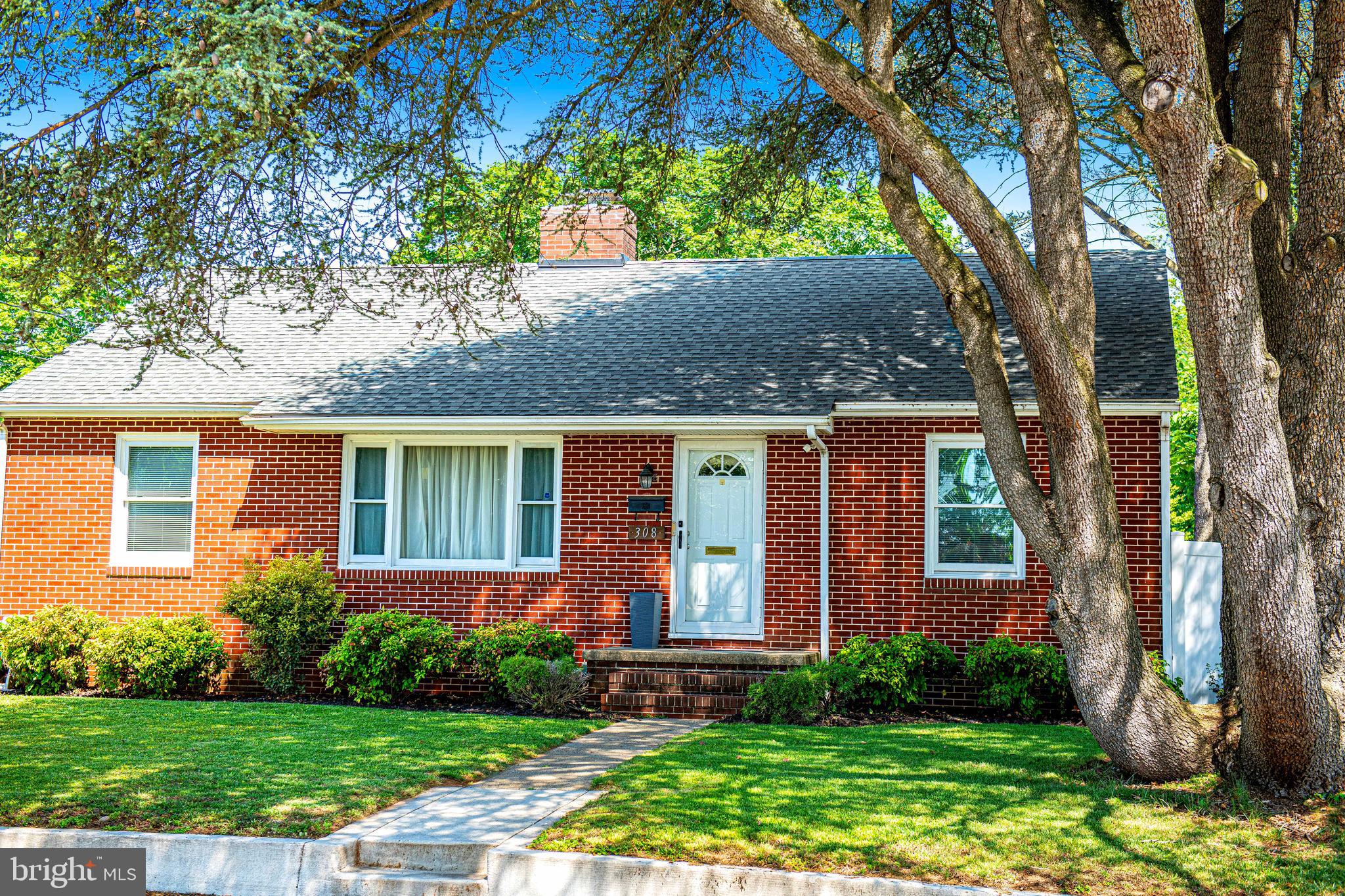 308 FULFORD AVENUE