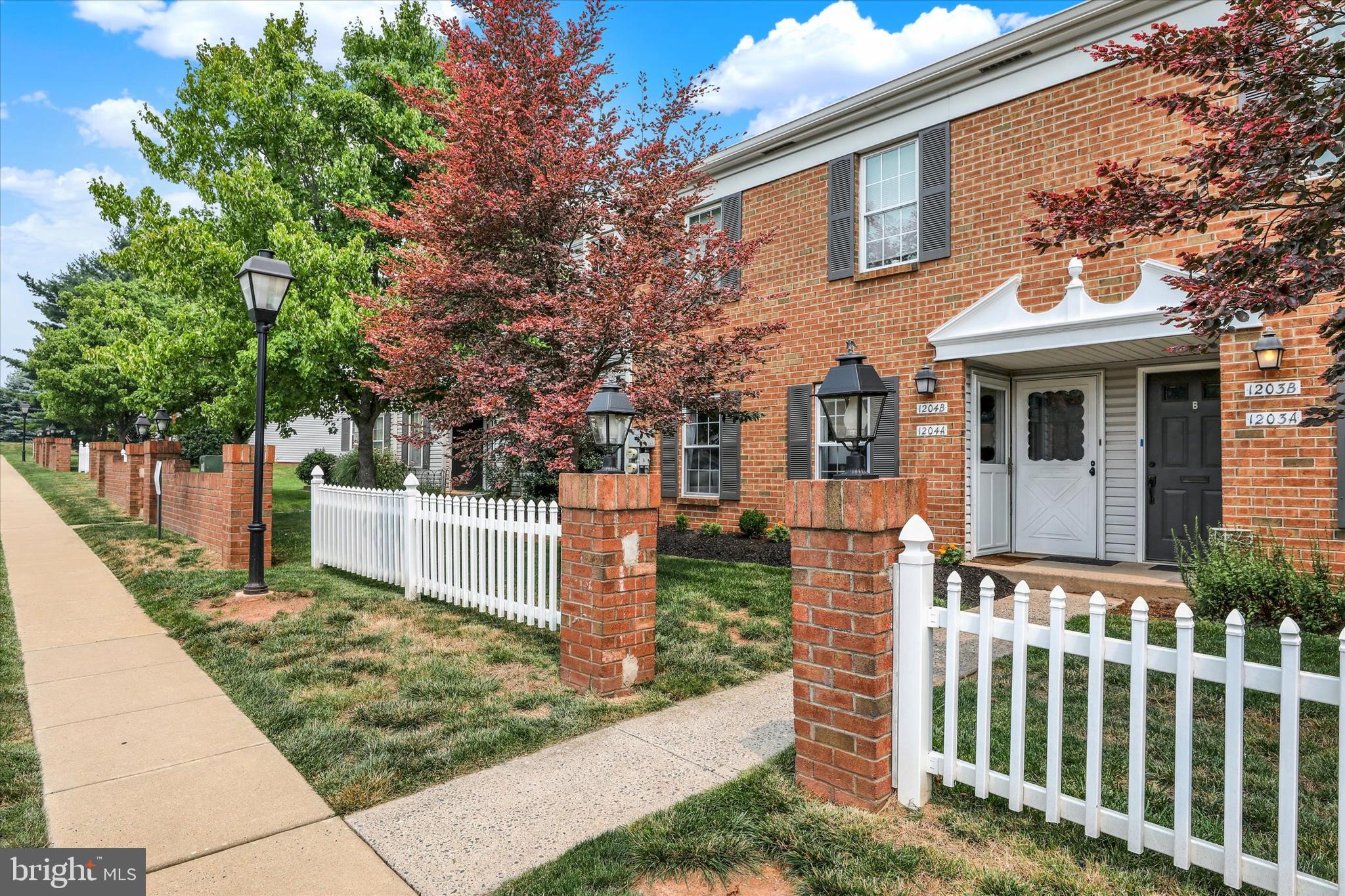 1204 CROSSHILL COURT A