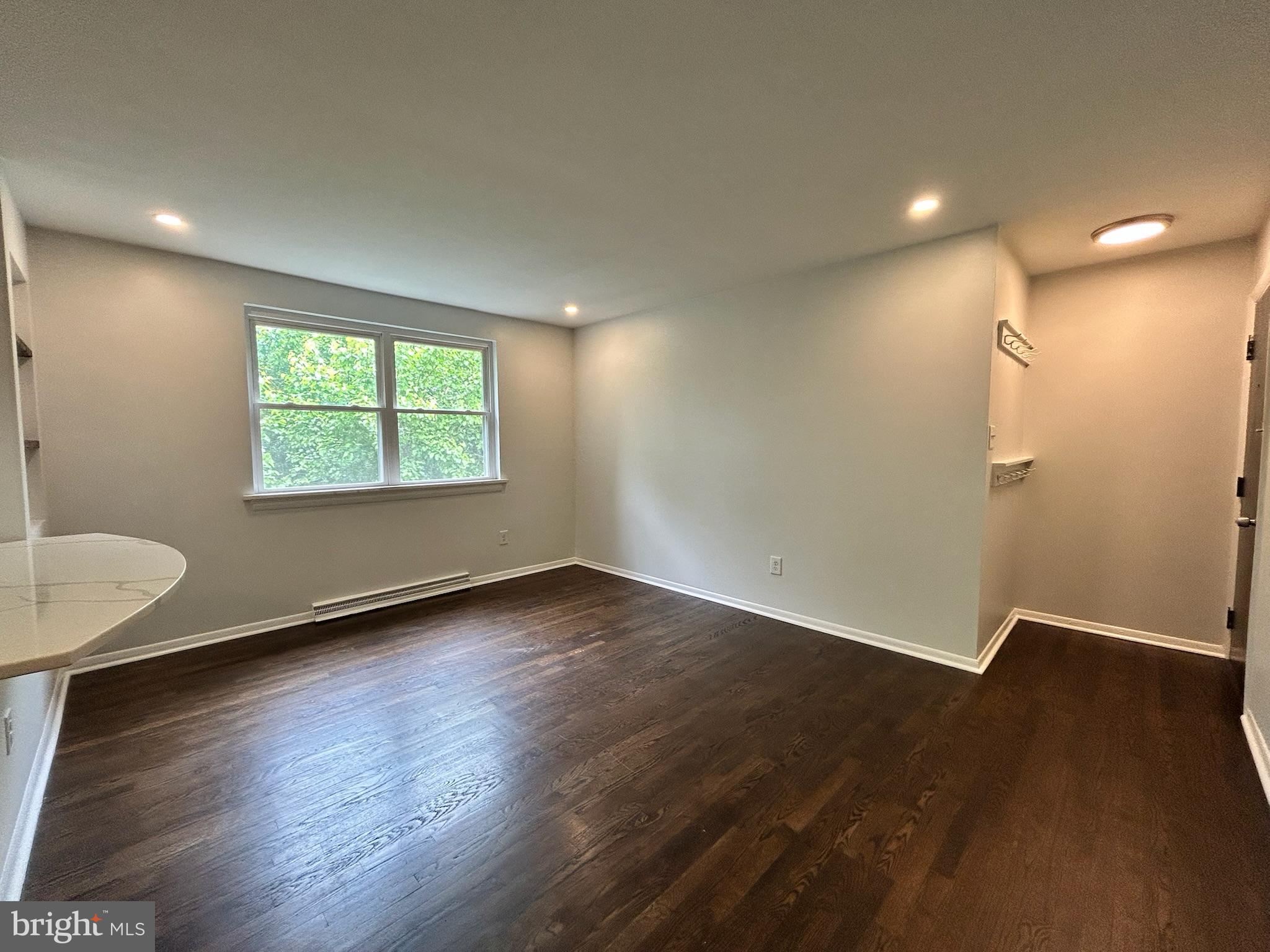 MEDFIELD - Residential Lease