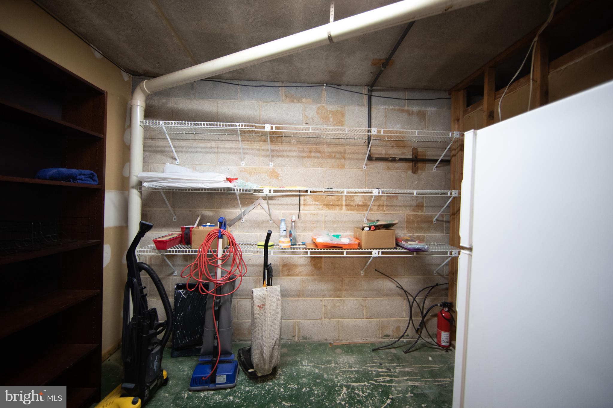 SUMMIT HOUSE - Residential