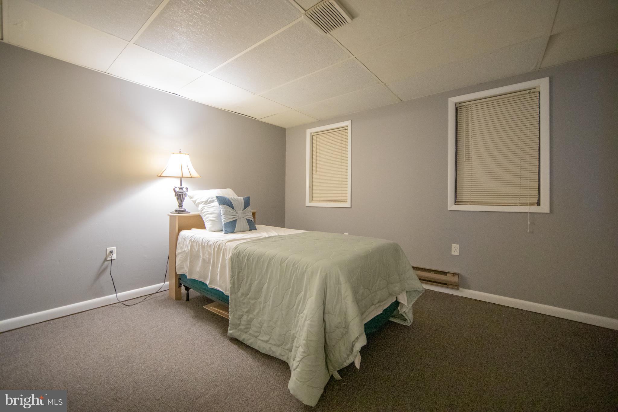 SUMMIT HOUSE - Residential