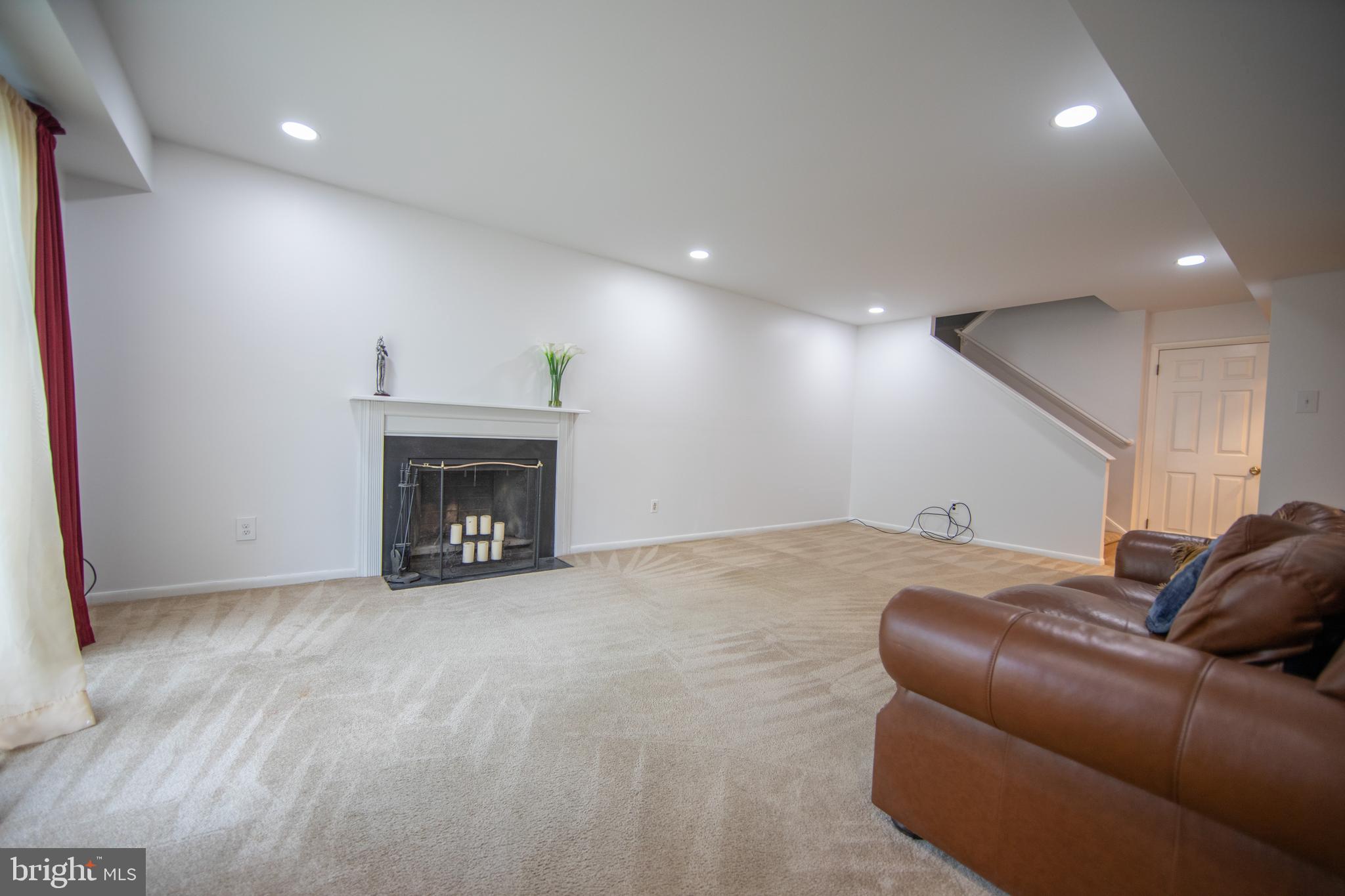 SUMMIT HOUSE - Residential