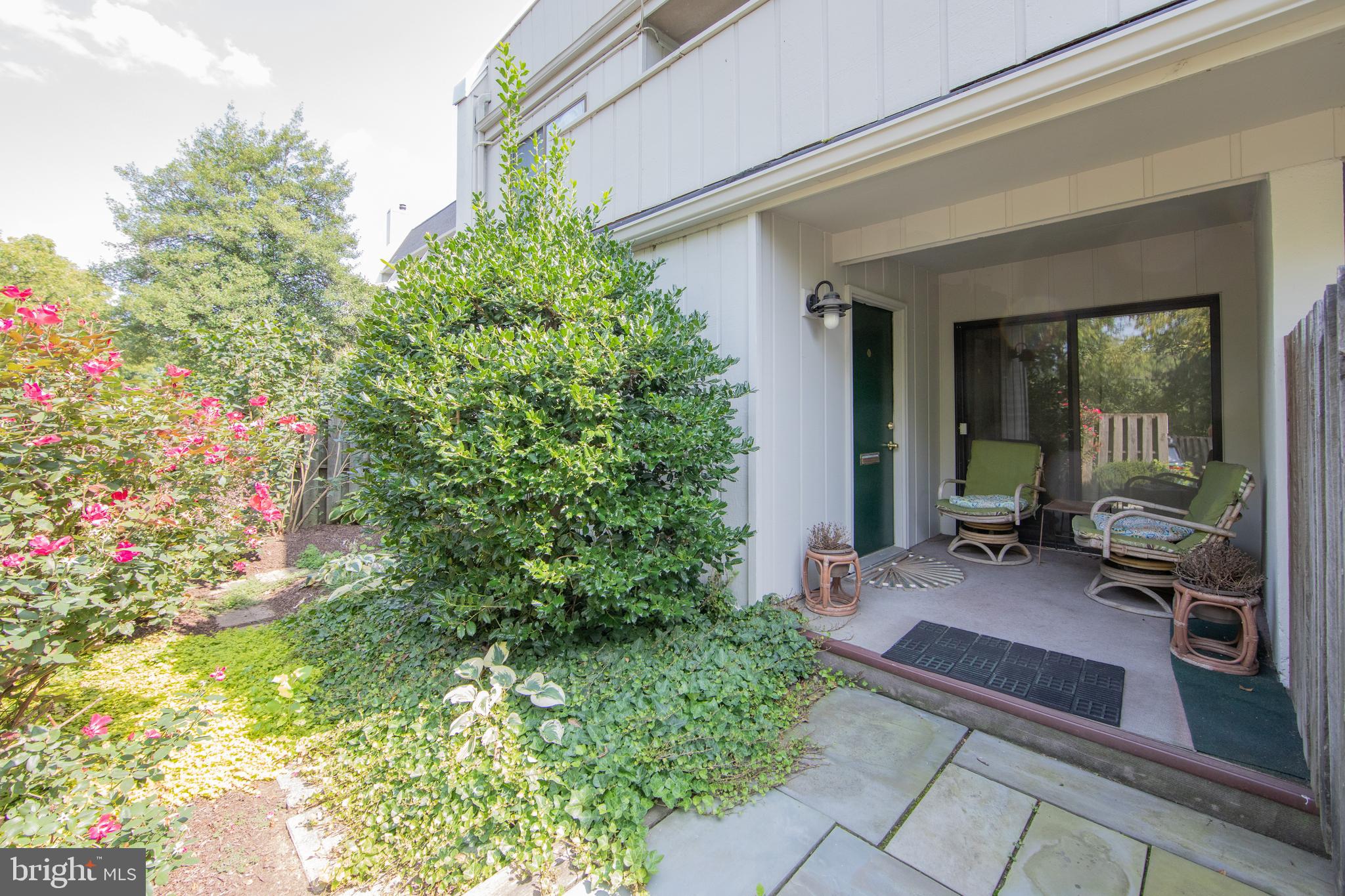 SUMMIT HOUSE - Residential