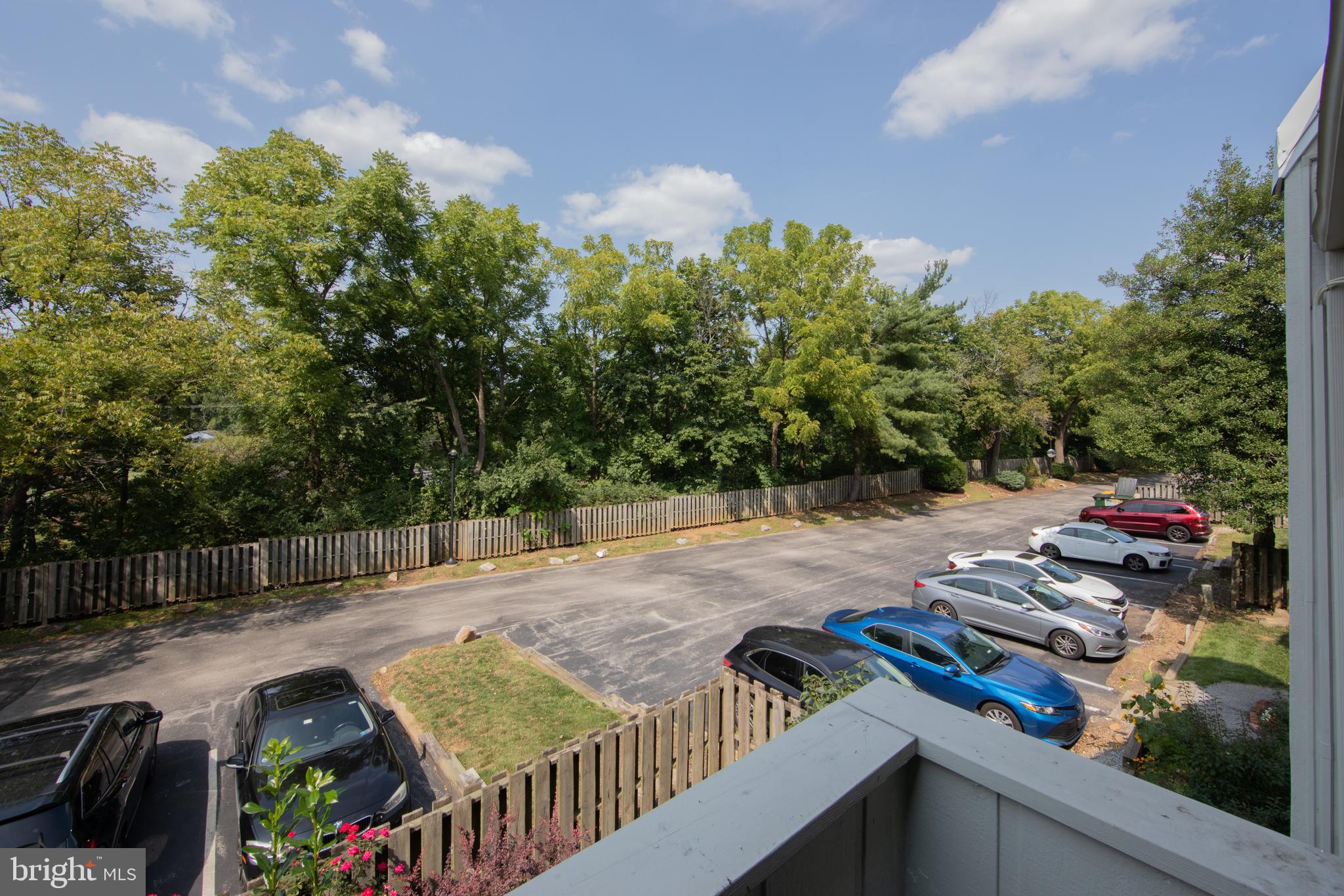 SUMMIT HOUSE - Residential