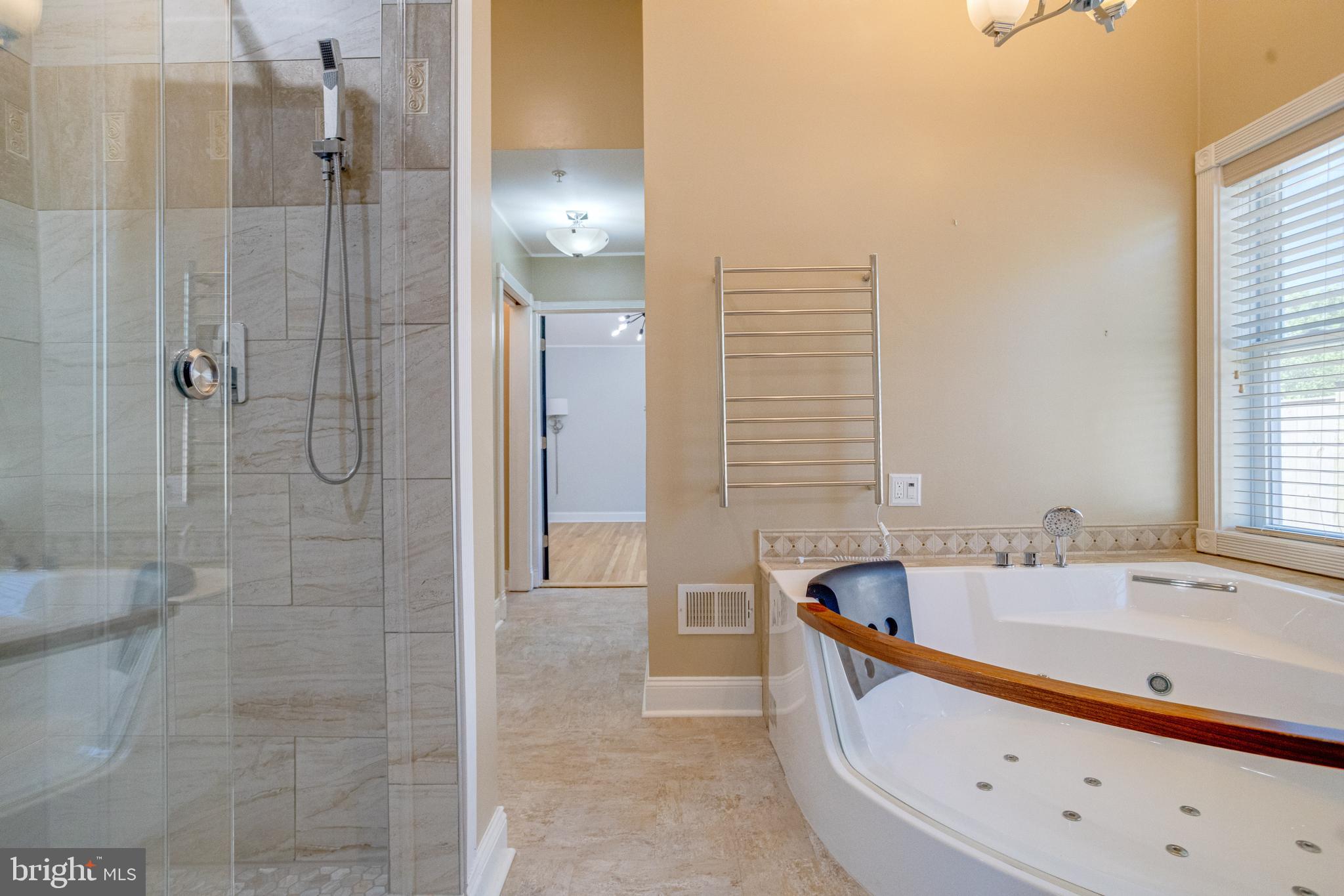 CHELTENHAM WOODS - Residential