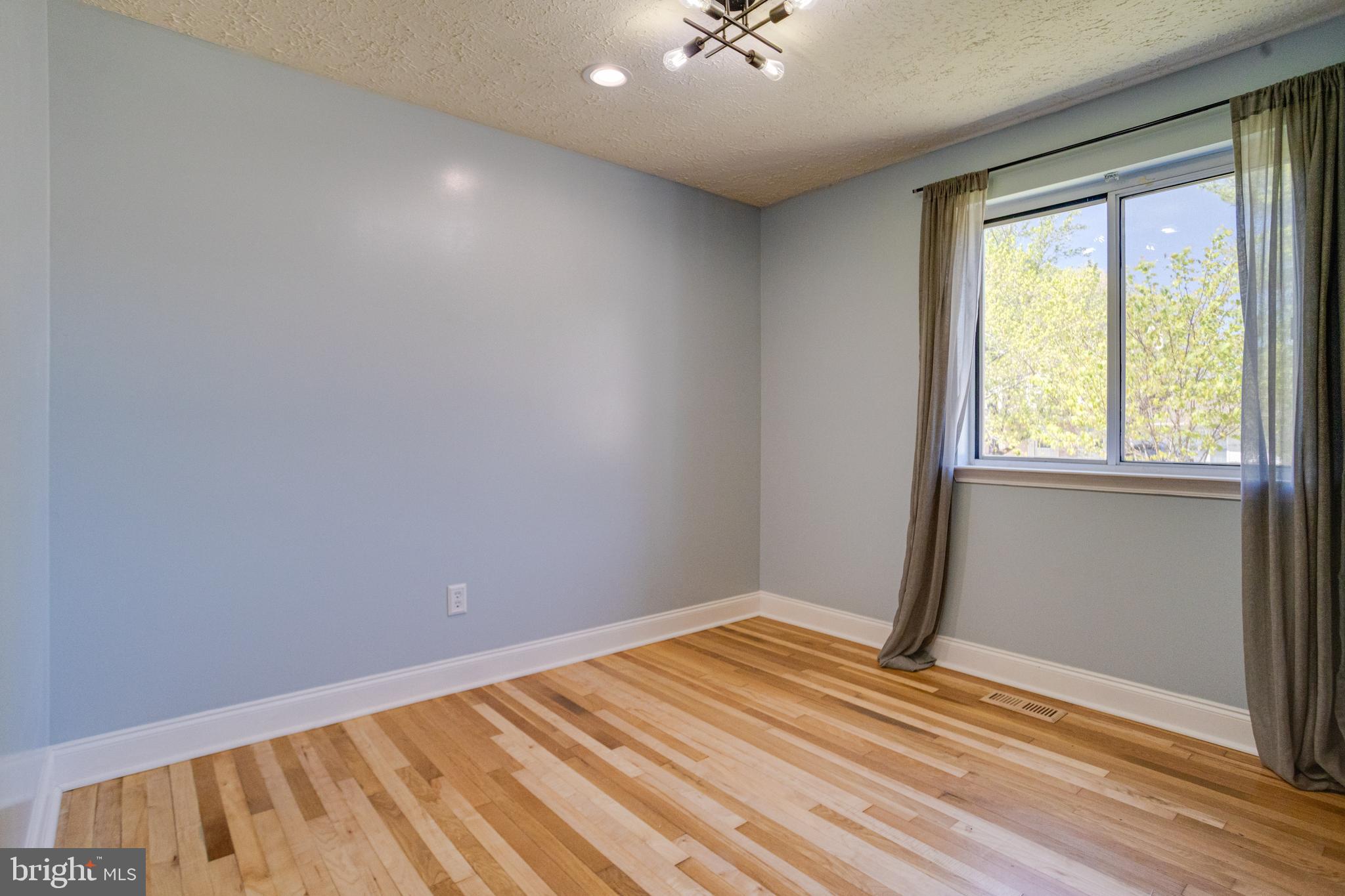 CHELTENHAM WOODS - Residential