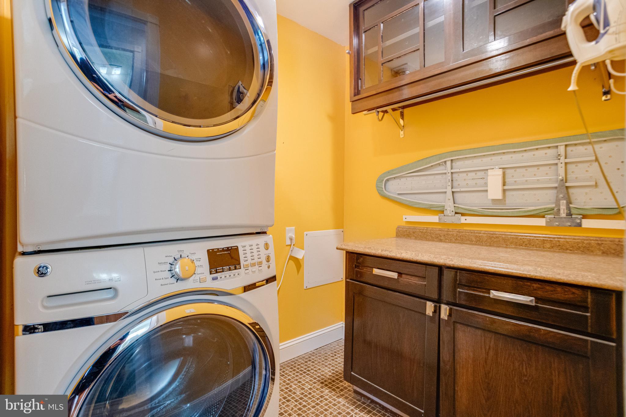 CHELTENHAM WOODS - Residential