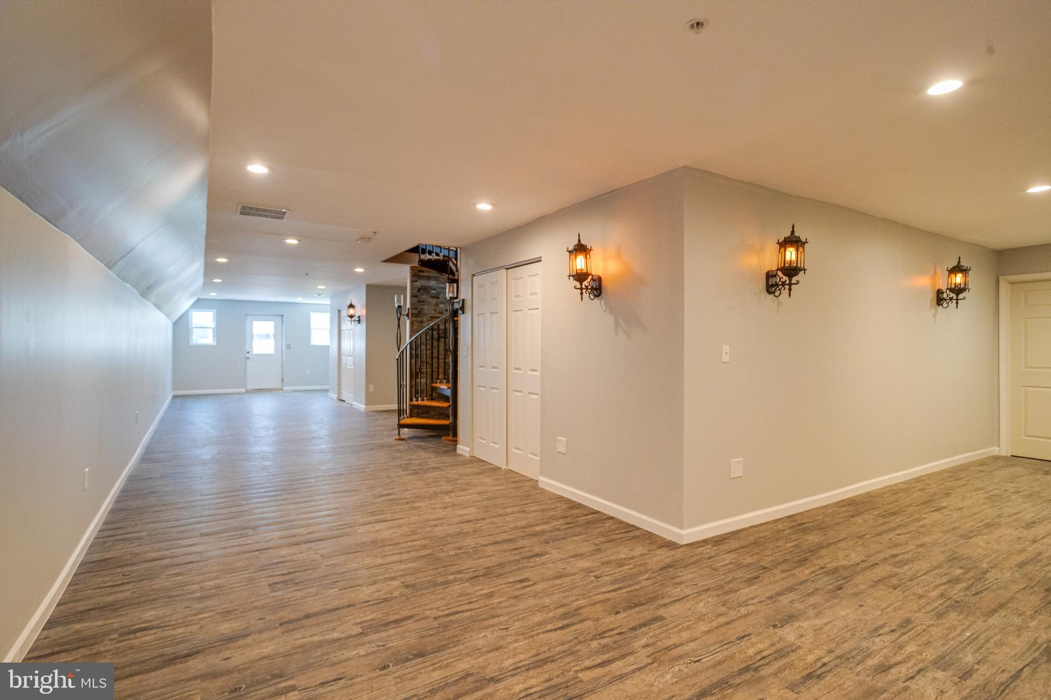 CHELTENHAM WOODS - Residential