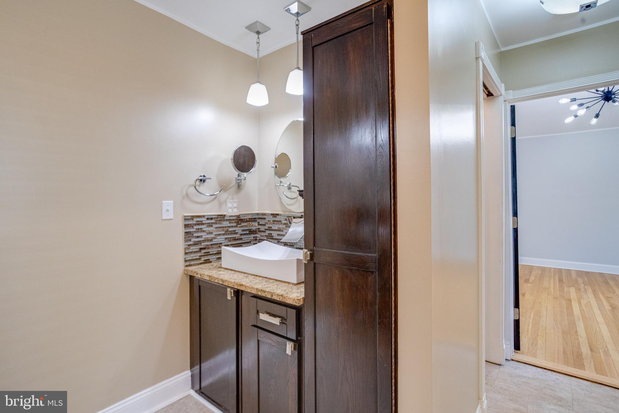 CHELTENHAM WOODS - Residential