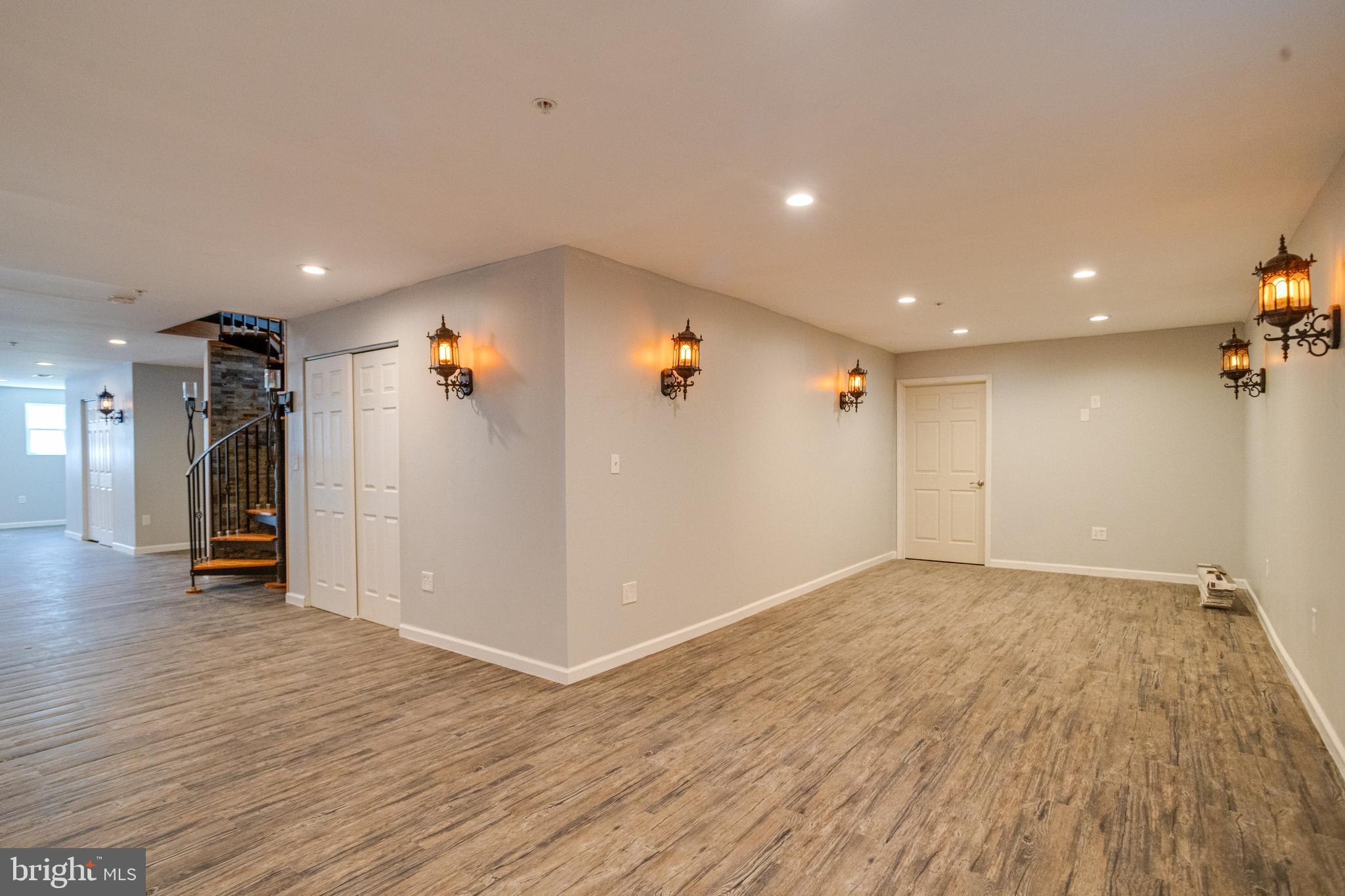 CHELTENHAM WOODS - Residential