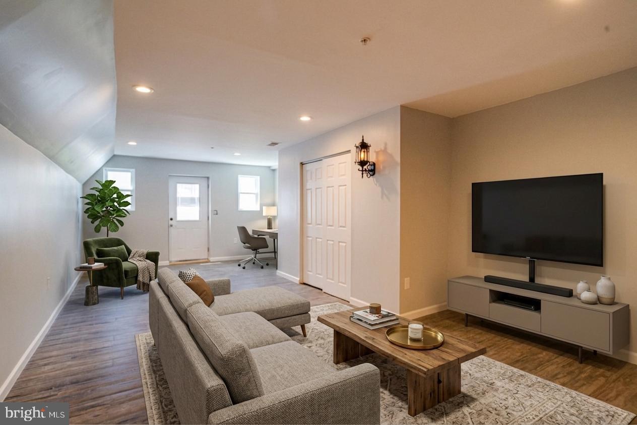 CHELTENHAM WOODS - Residential