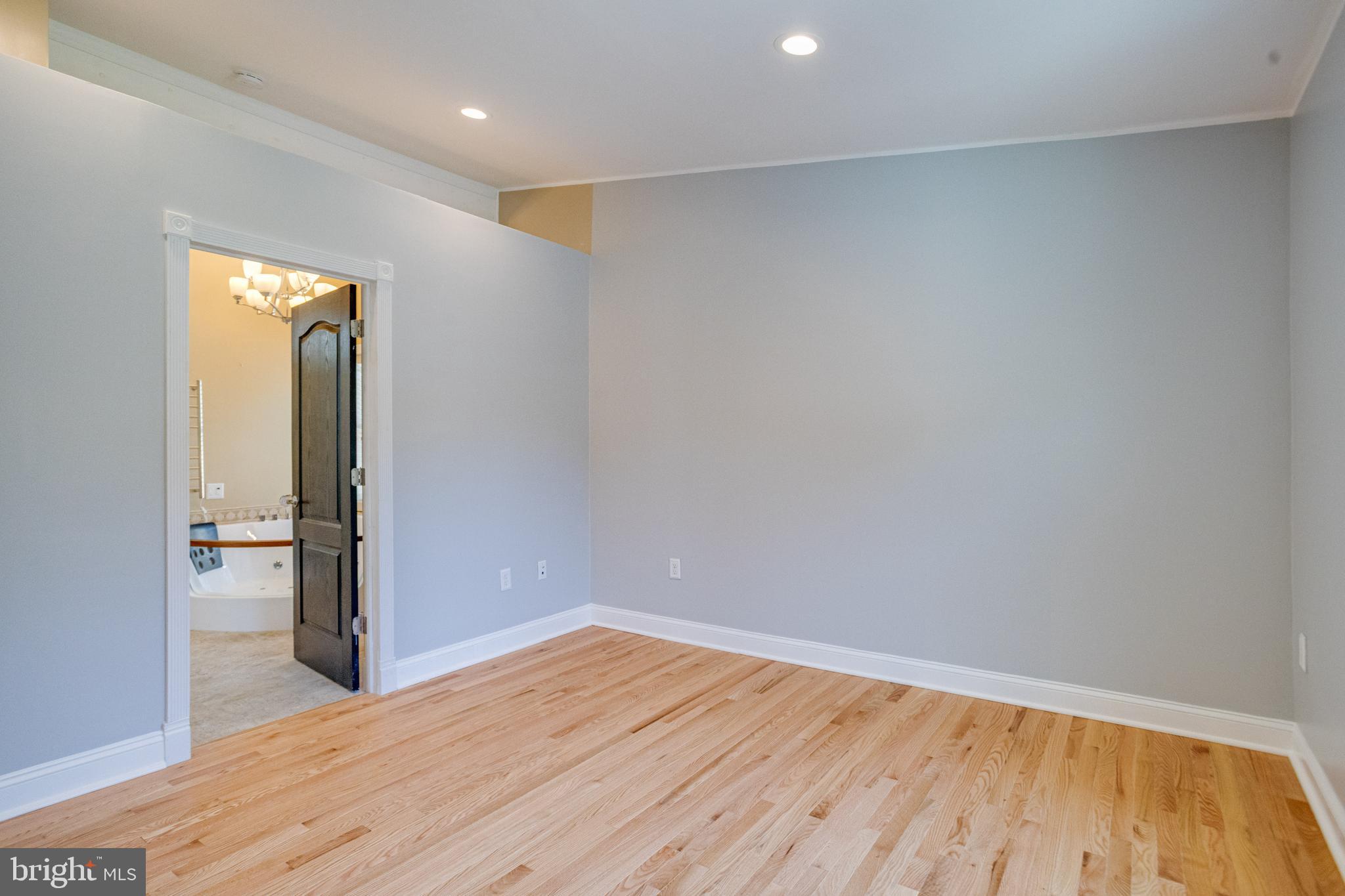 CHELTENHAM WOODS - Residential