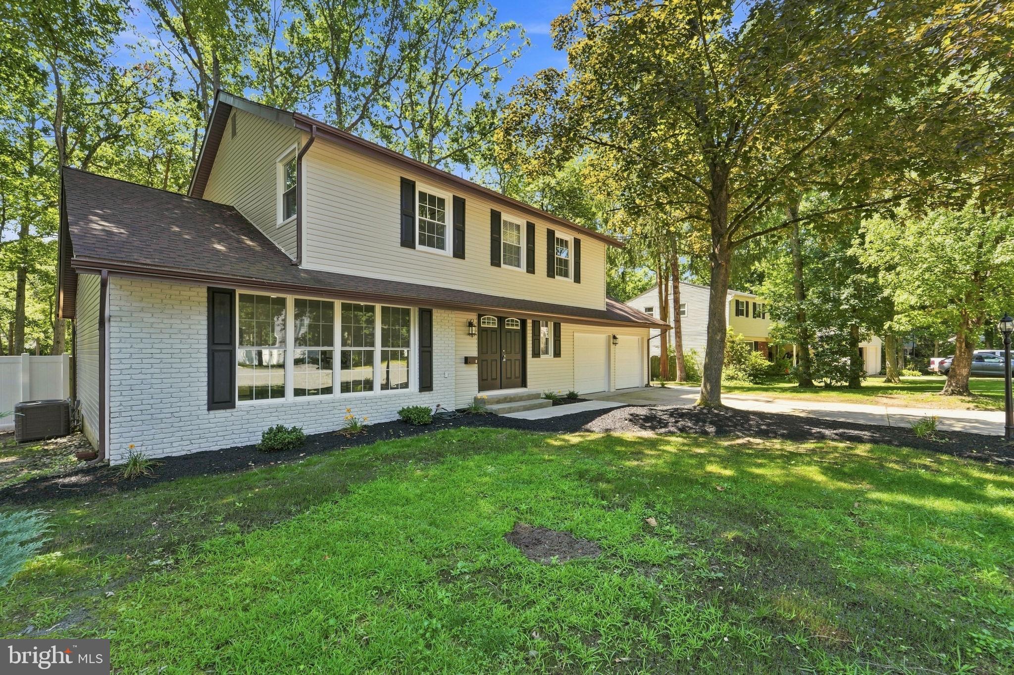 8 VILLANOVA COURT
