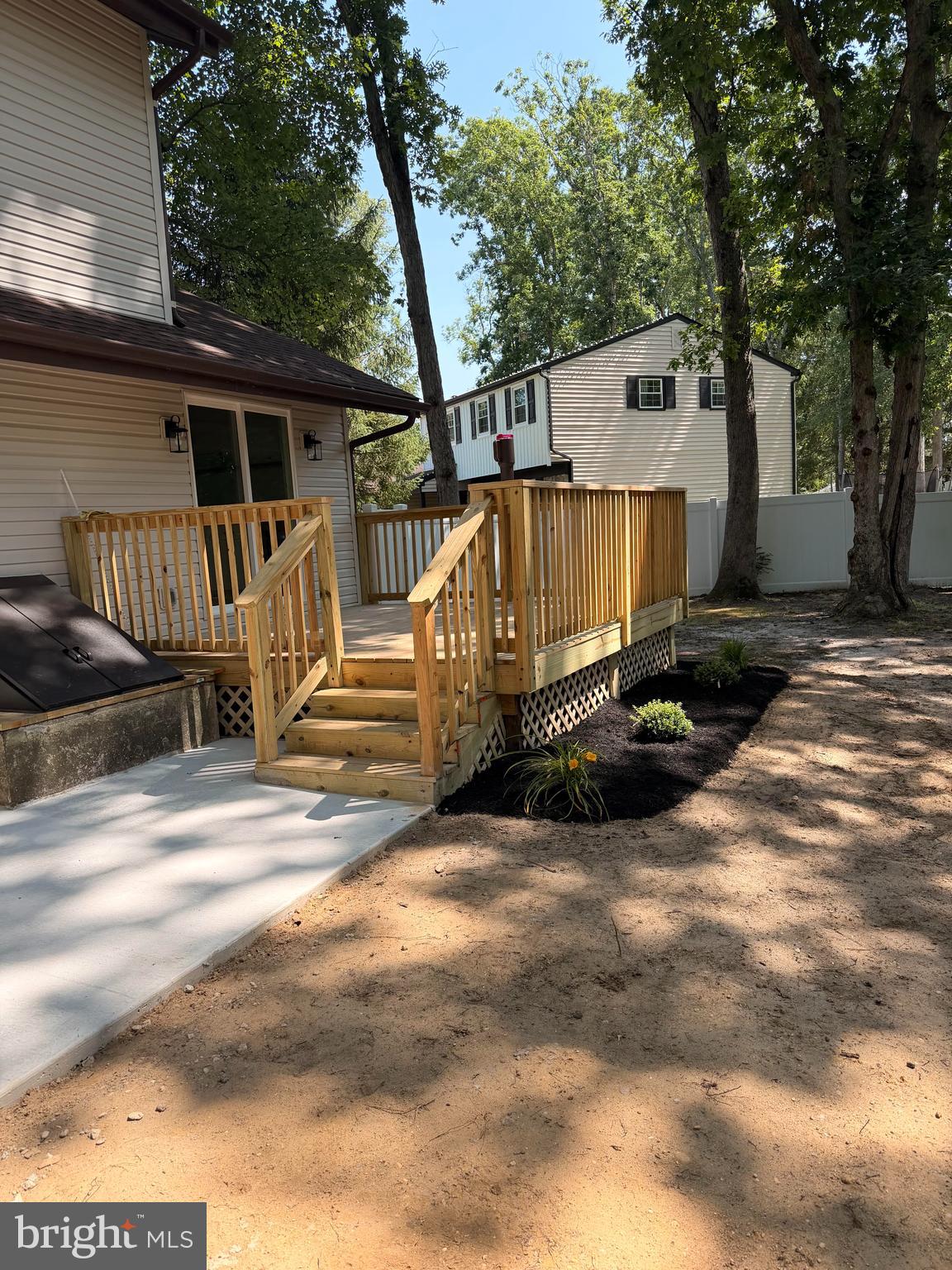8 VILLANOVA COURT