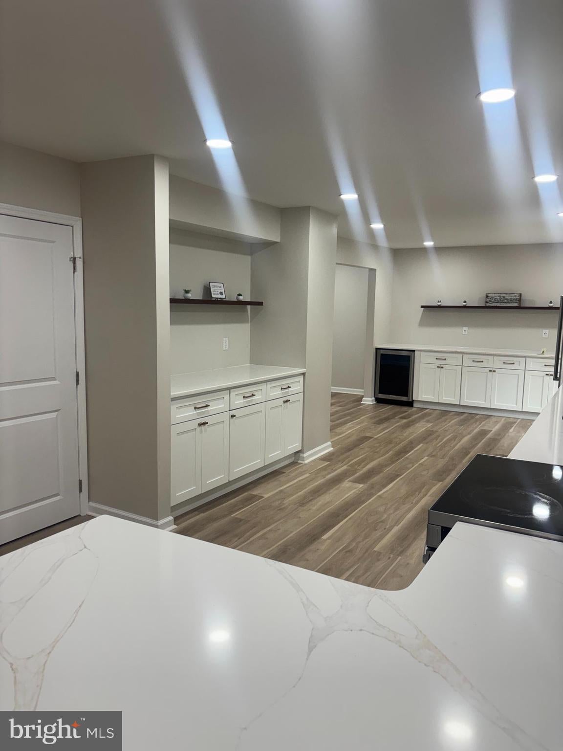 8 VILLANOVA COURT