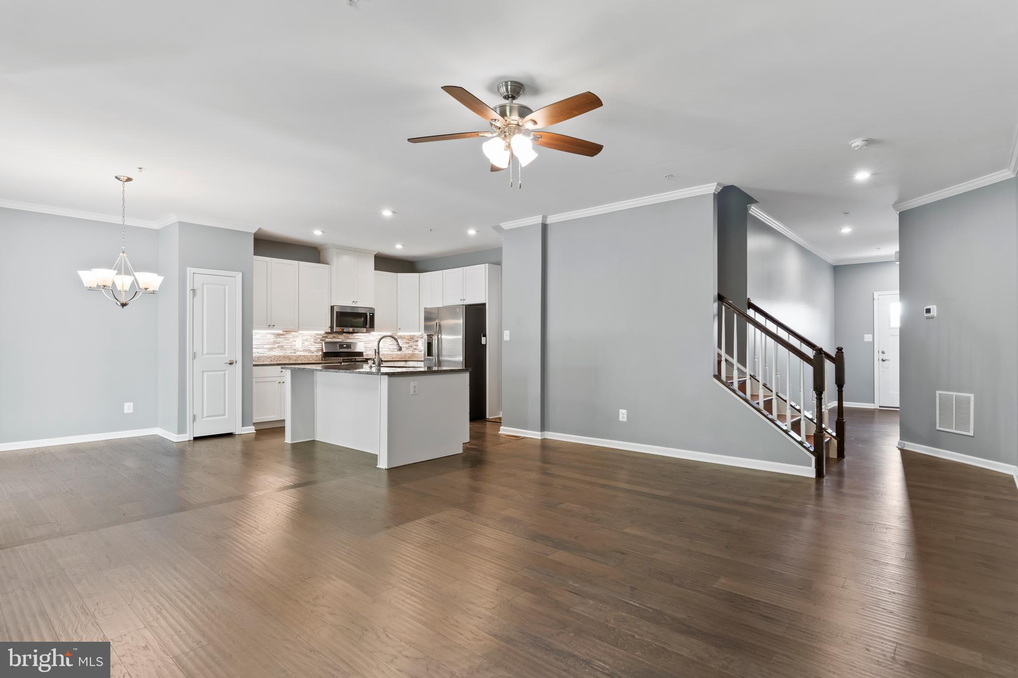 STRAY WINDS FARM - Residential