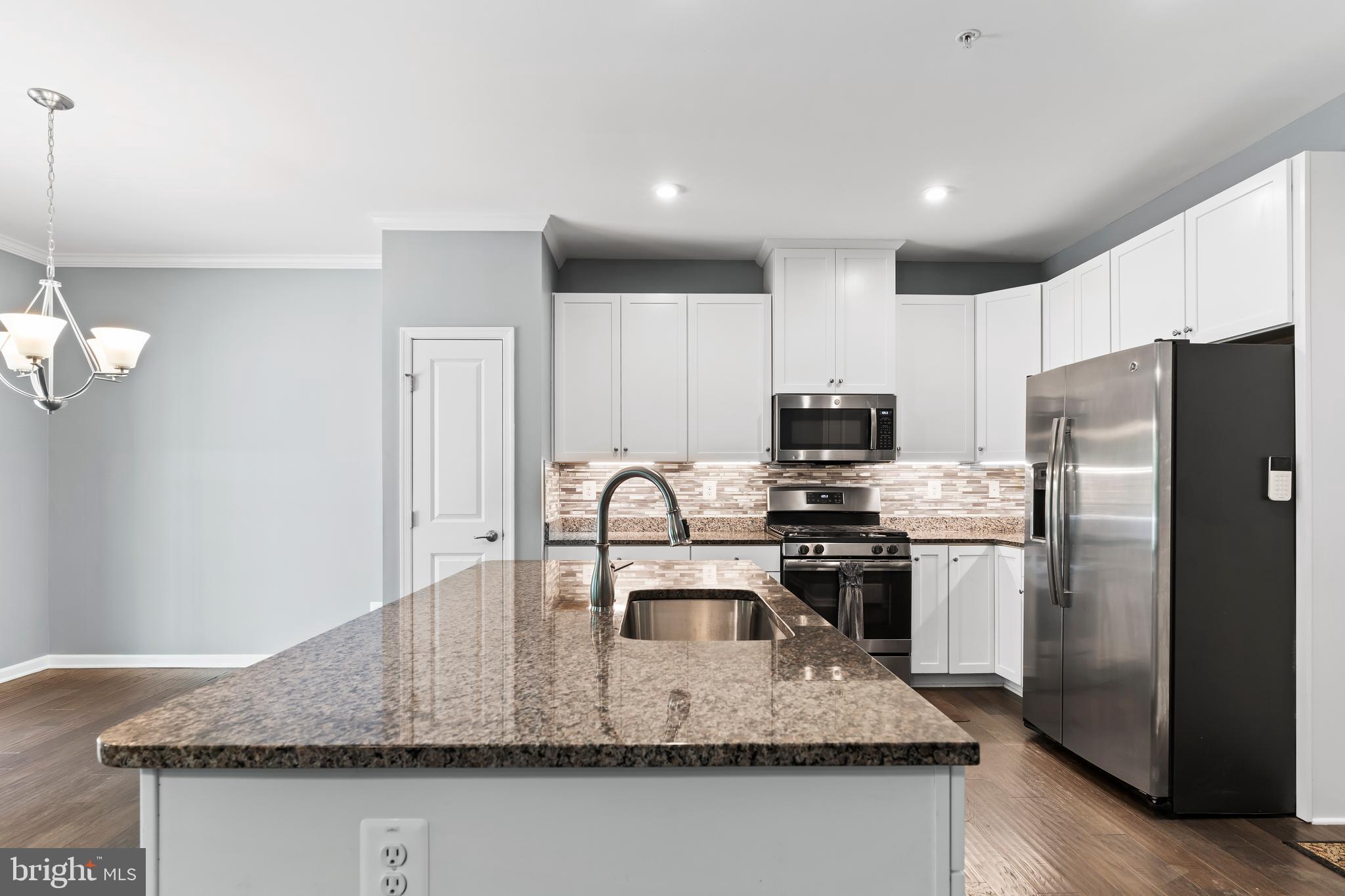 STRAY WINDS FARM - Residential