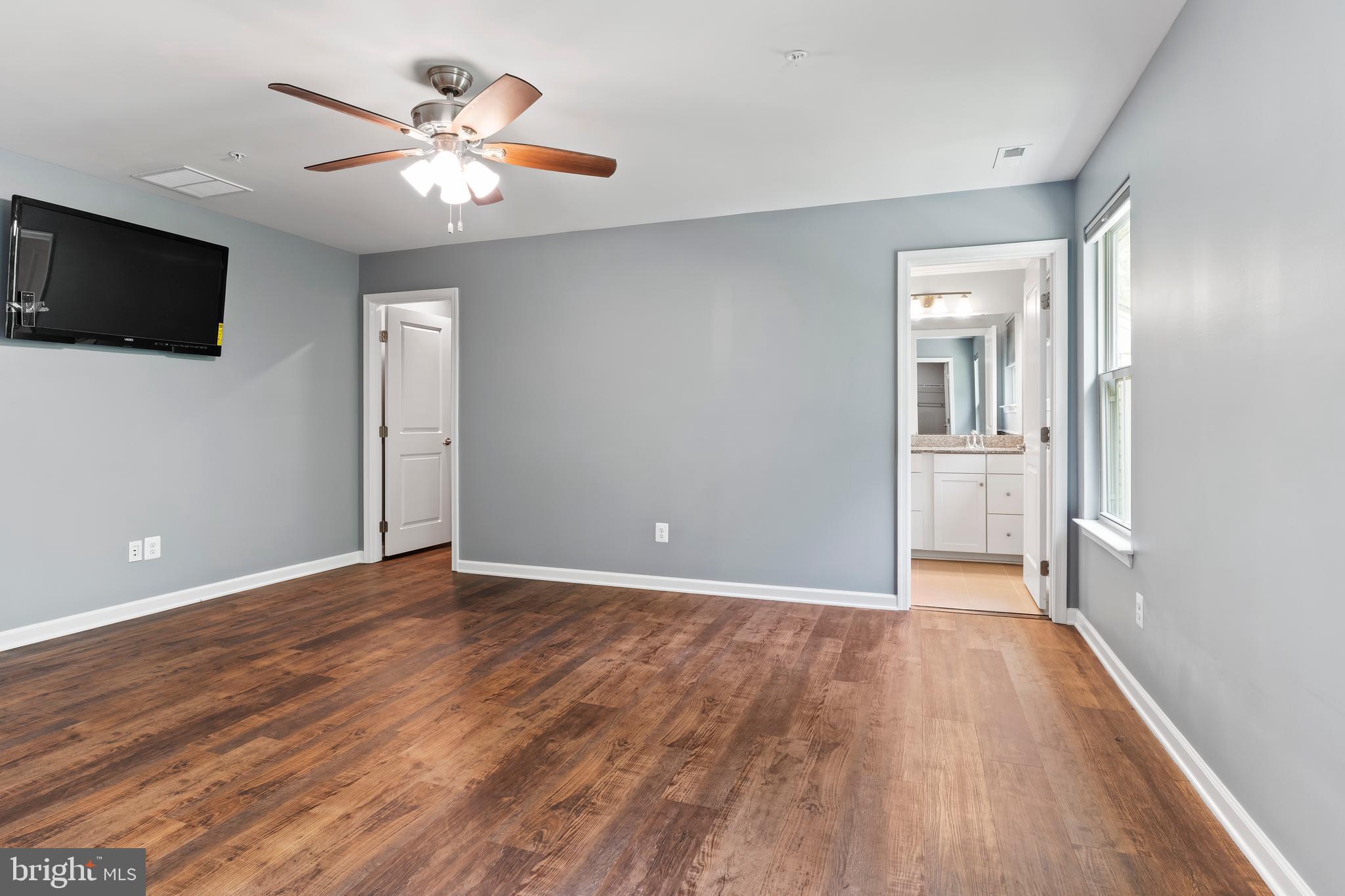 STRAY WINDS FARM - Residential