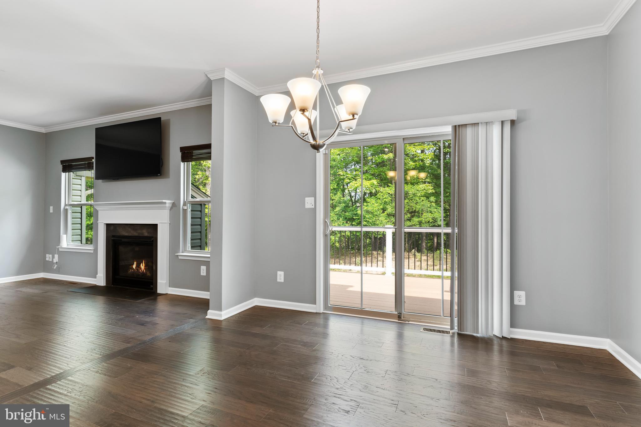 STRAY WINDS FARM - Residential