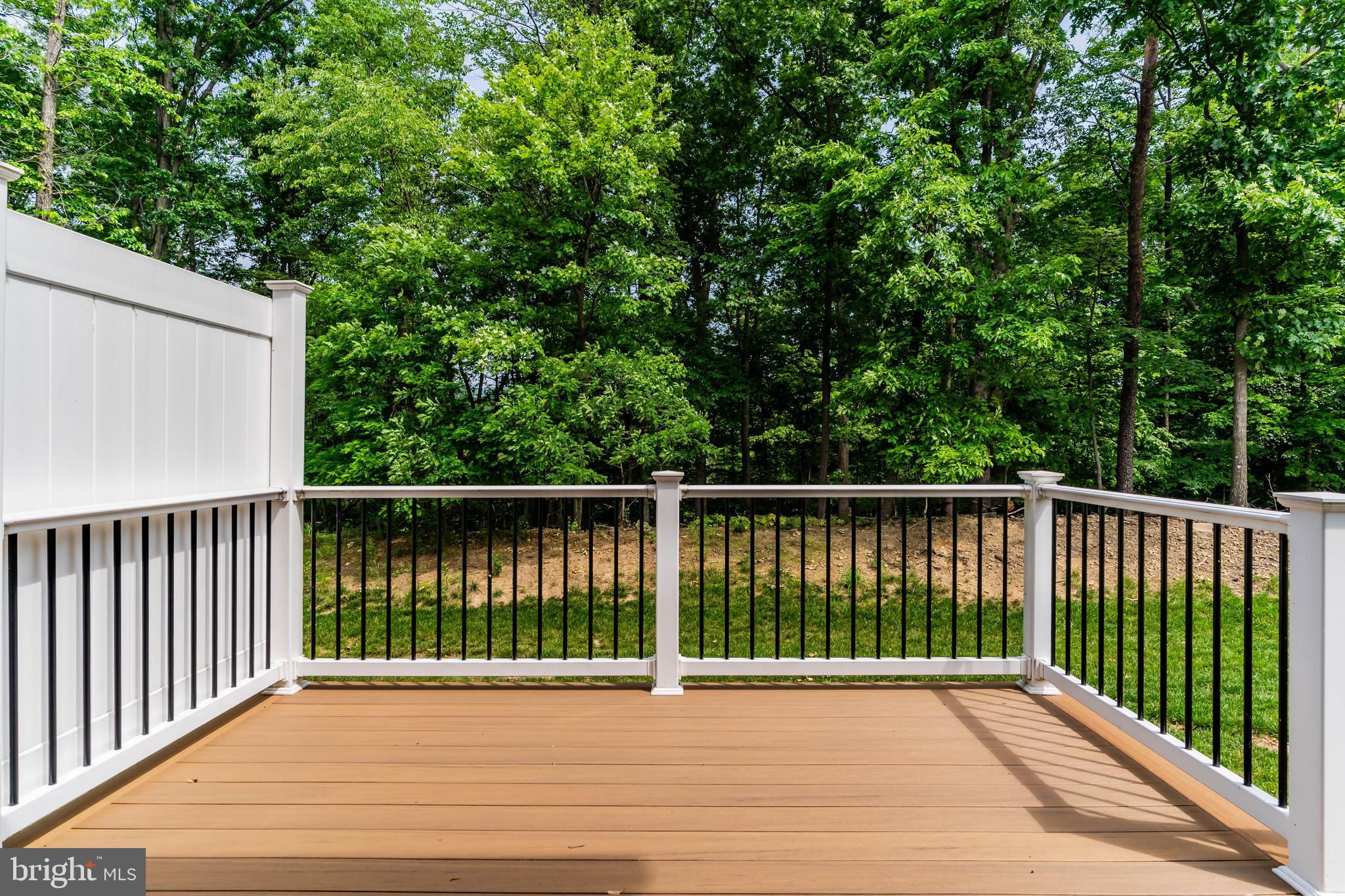 STRAY WINDS FARM - Residential