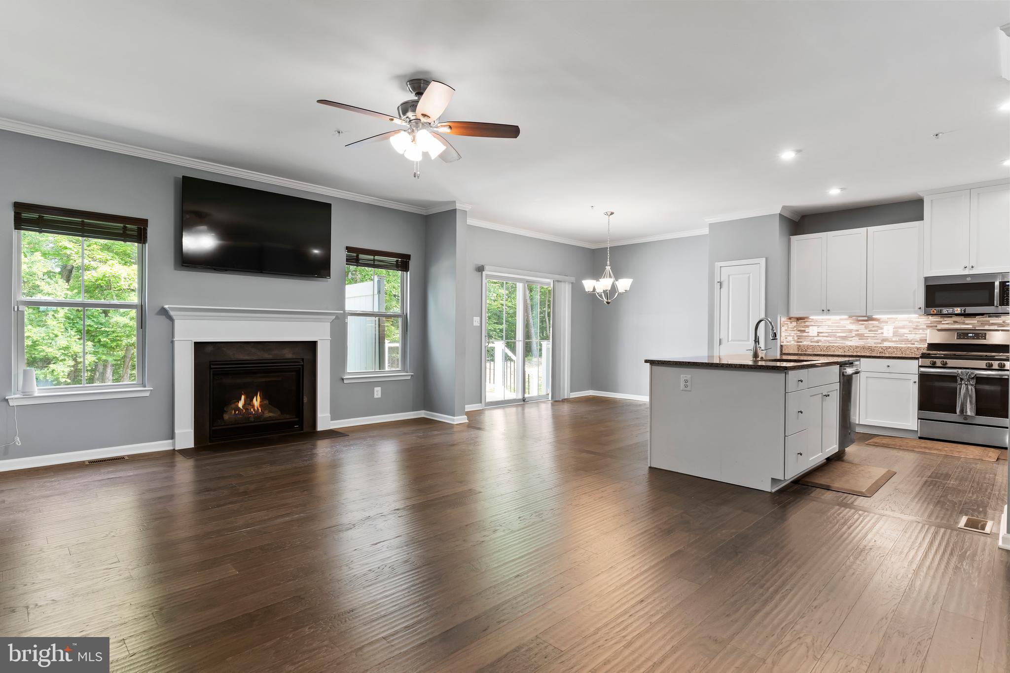 STRAY WINDS FARM - Residential