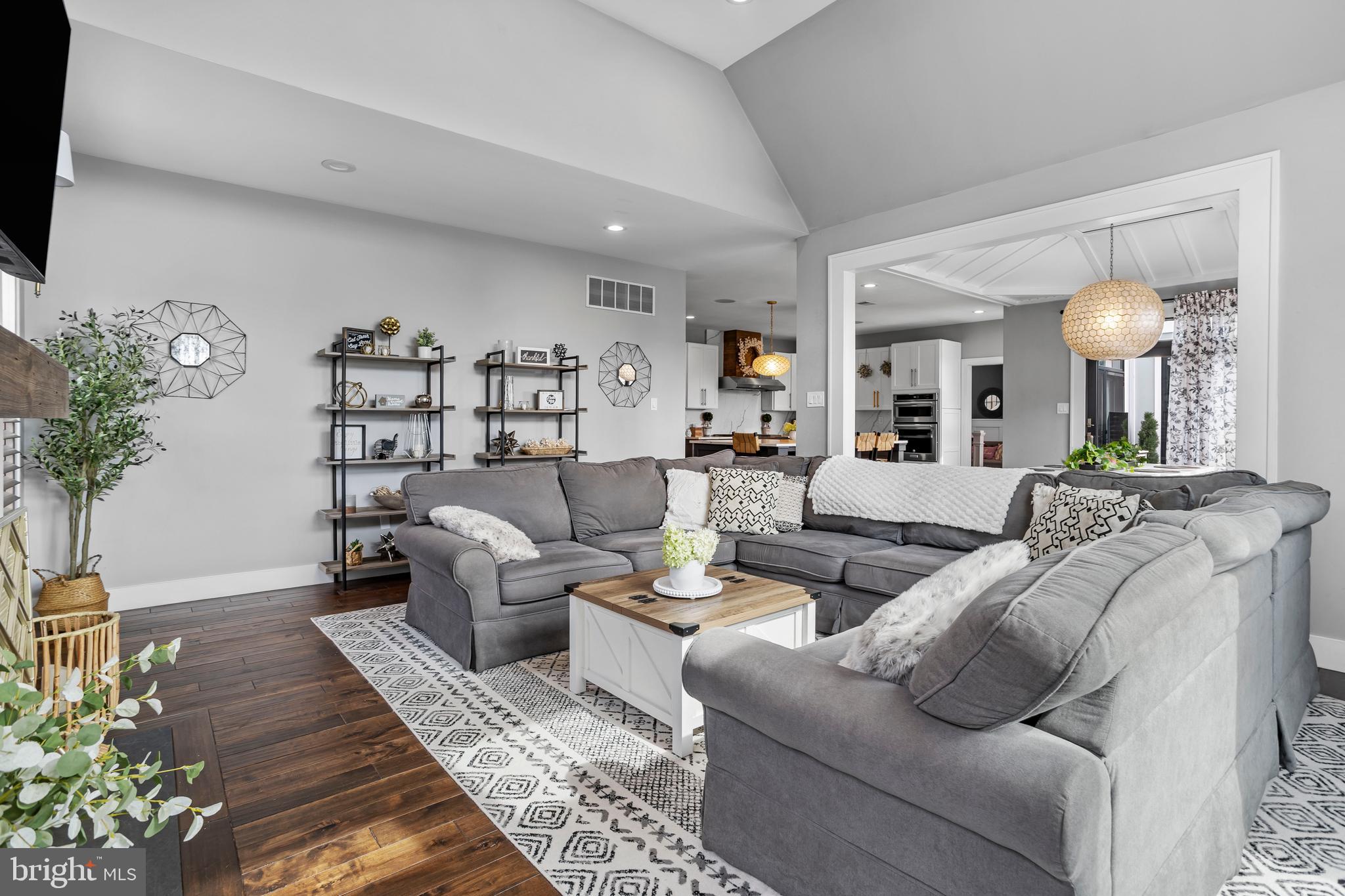 GREYSTONE - Residential